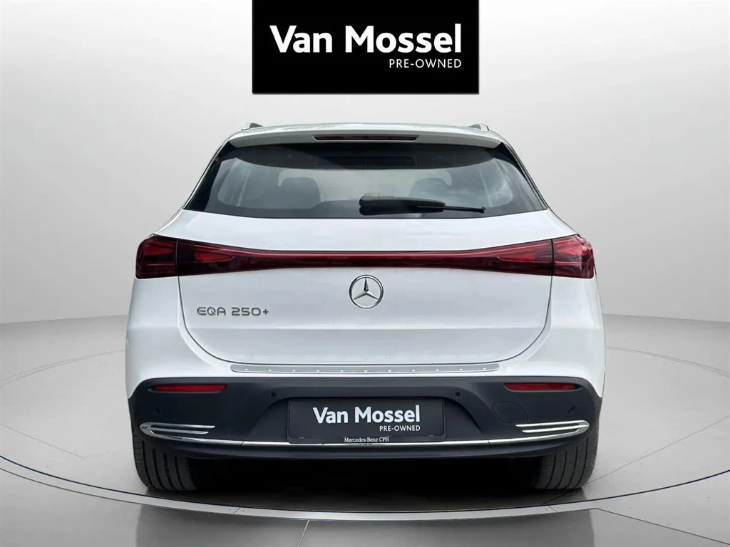 Mercedes-Benz-EQA-image-5