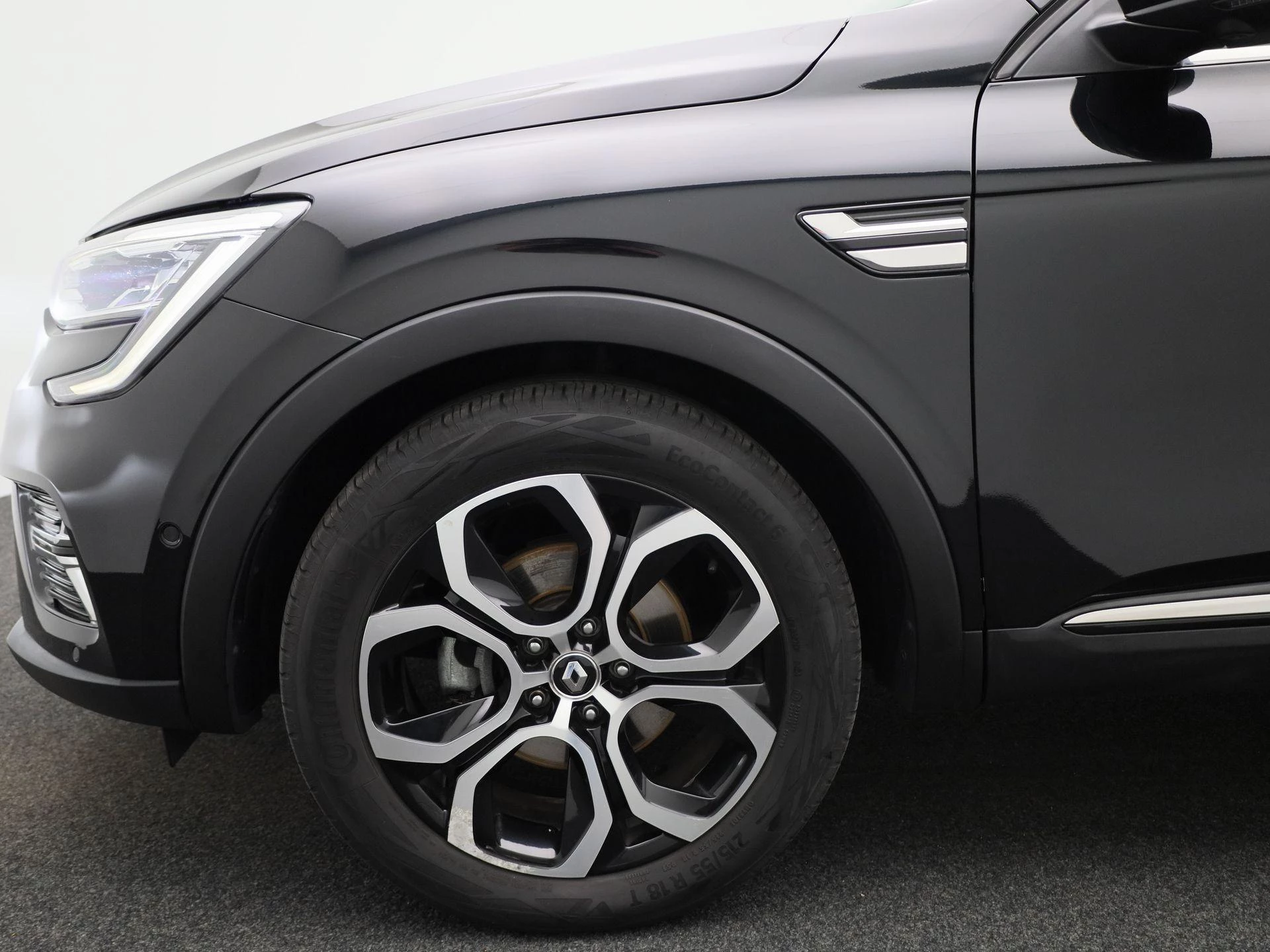 Renault-Arkana-image-12