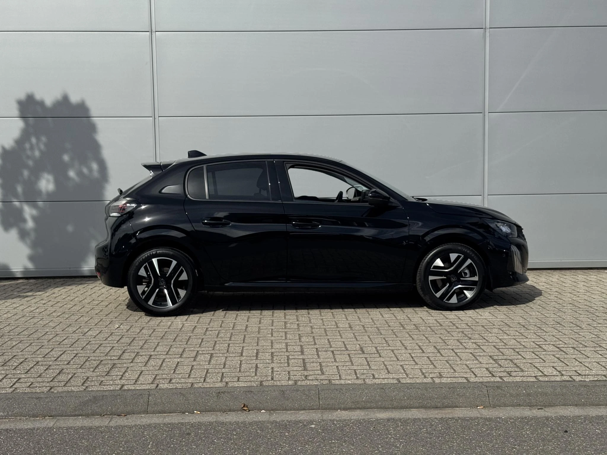 Peugeot-208-image-6