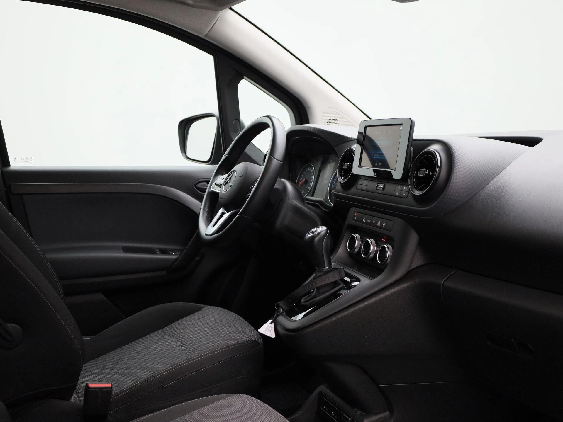 Mercedes-Benz-Citan-image-23