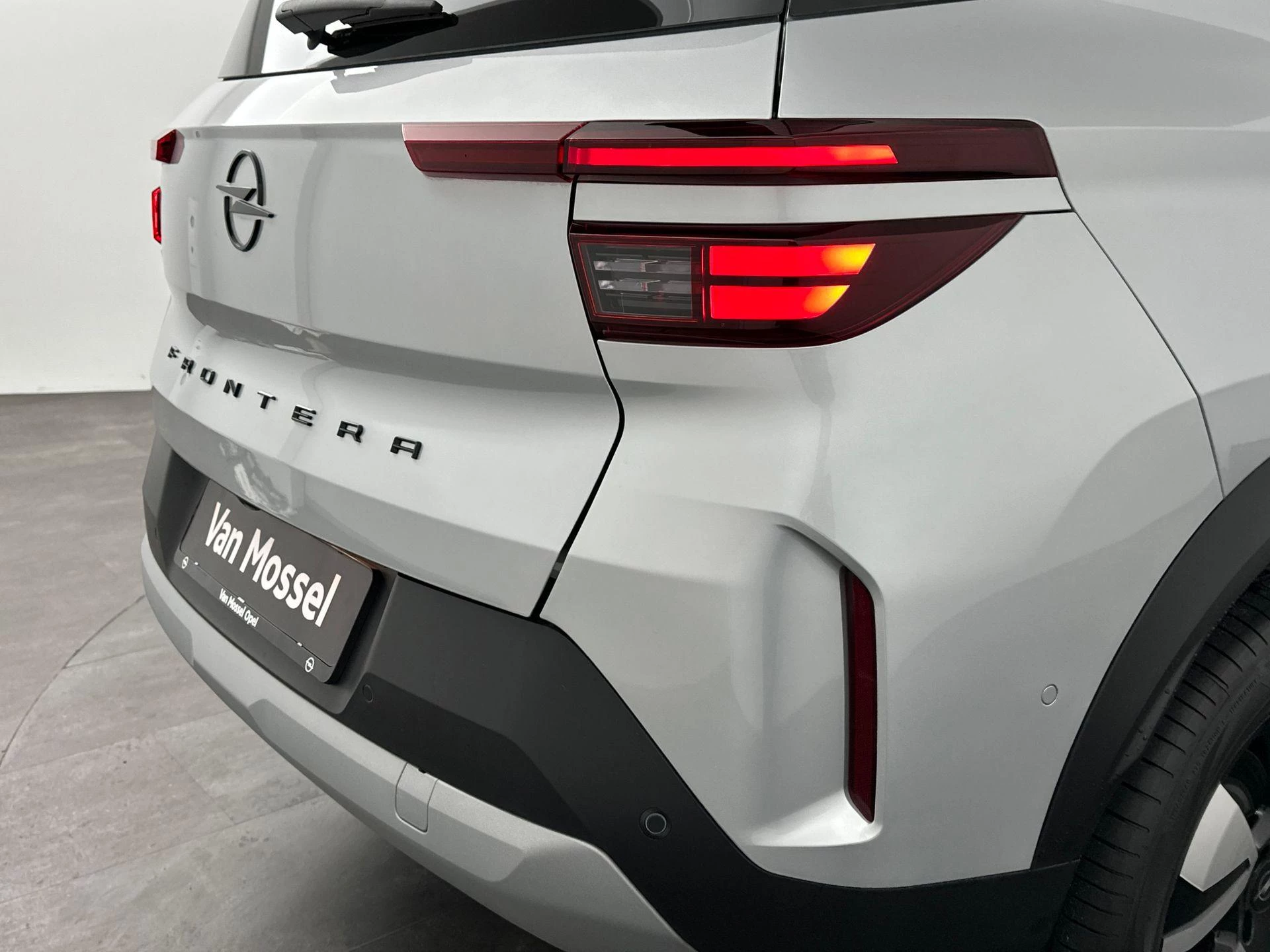 Opel-Frontera-image-18