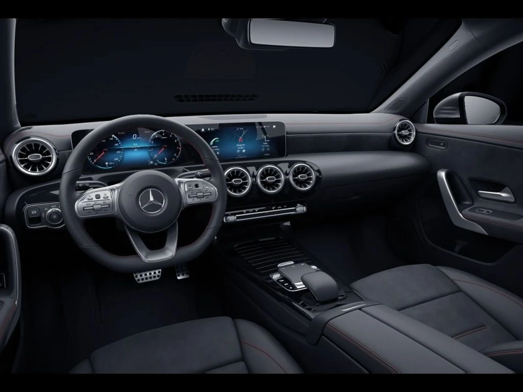 Mercedes-Benz-CLA 200-image-8