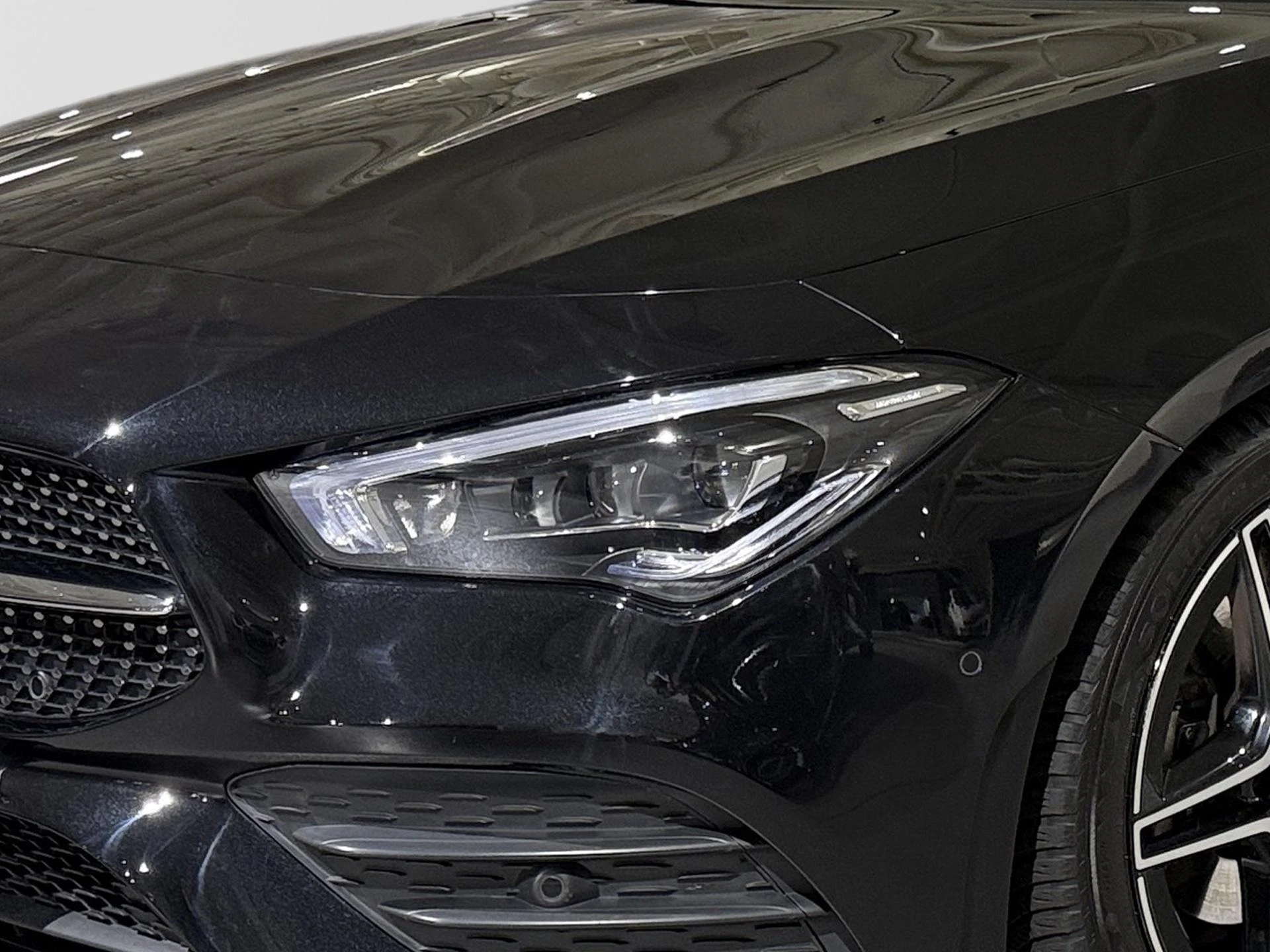 Mercedes-Benz-CLA-image-22