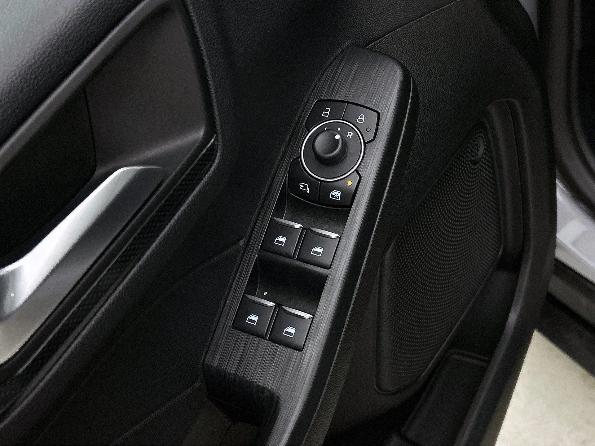 Ford-Kuga-image-32