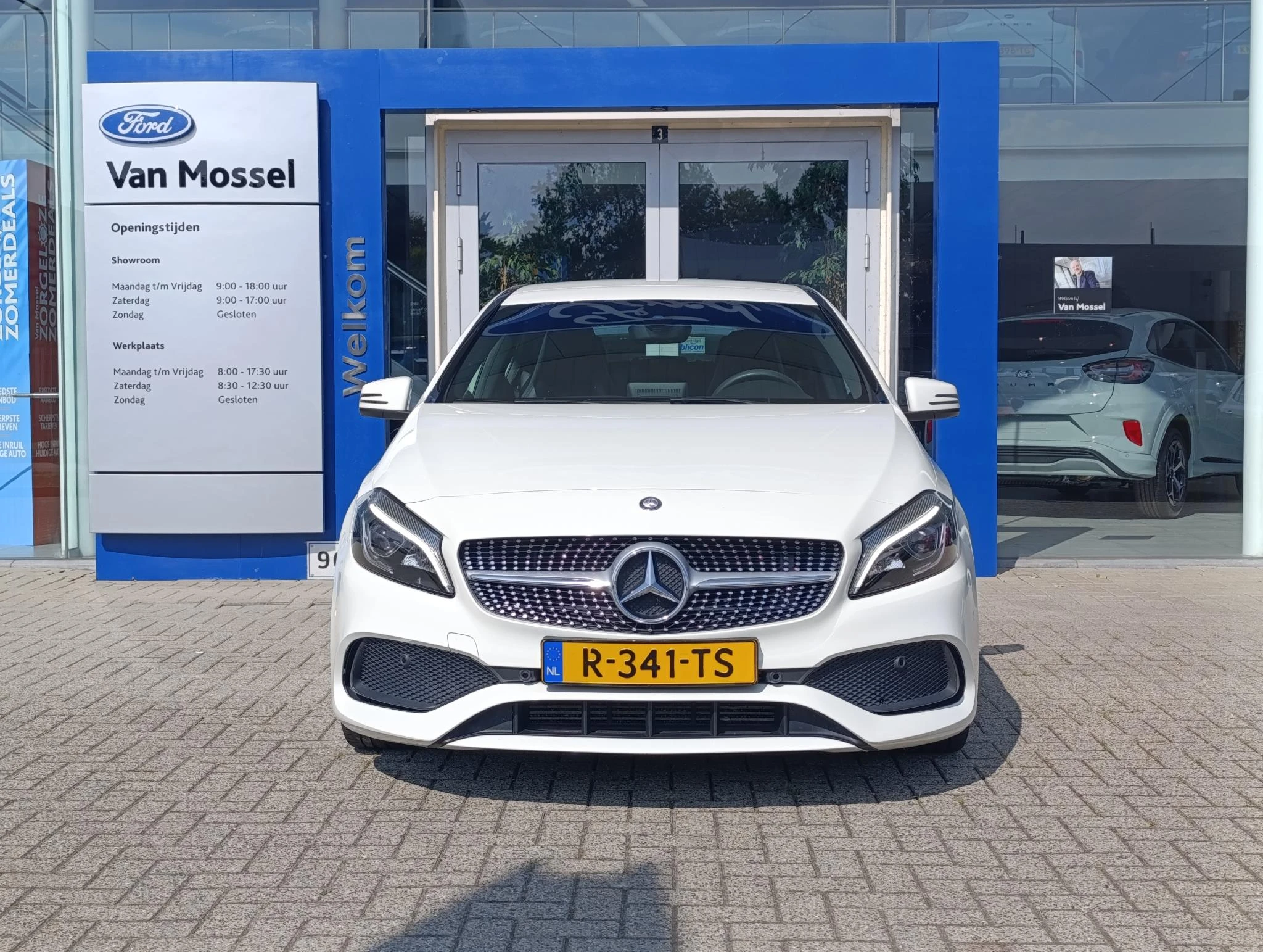 Mercedes-Benz A-Klasse 180 AMG Night Edition Plus