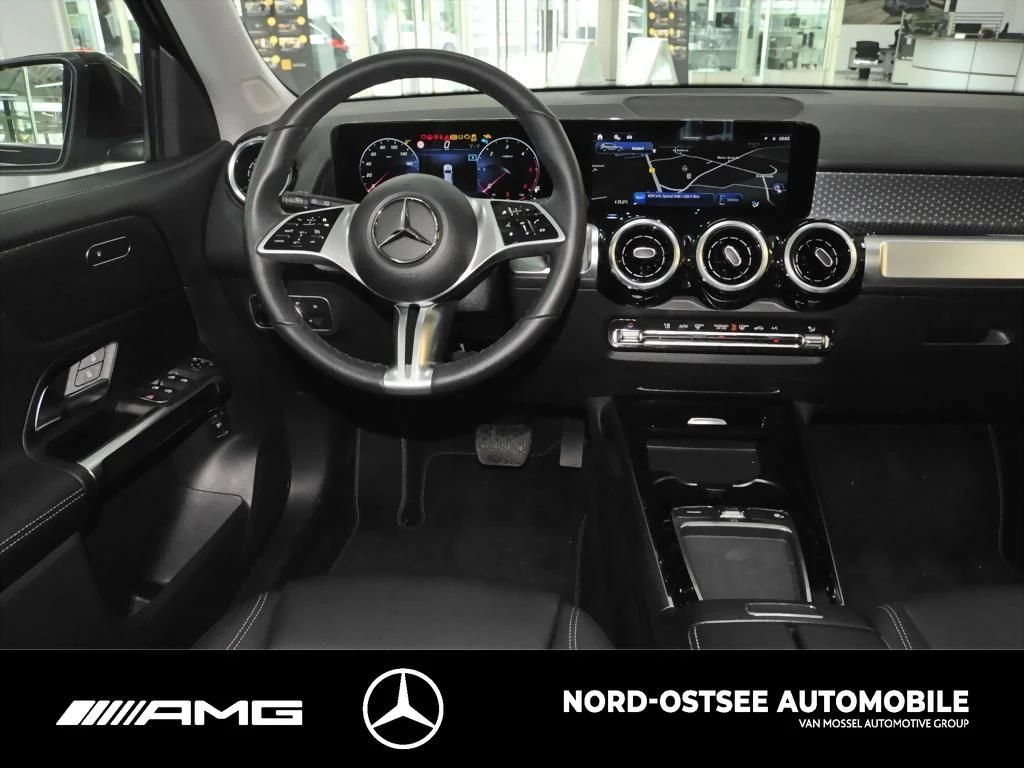 Mercedes-Benz-GLB-image-7