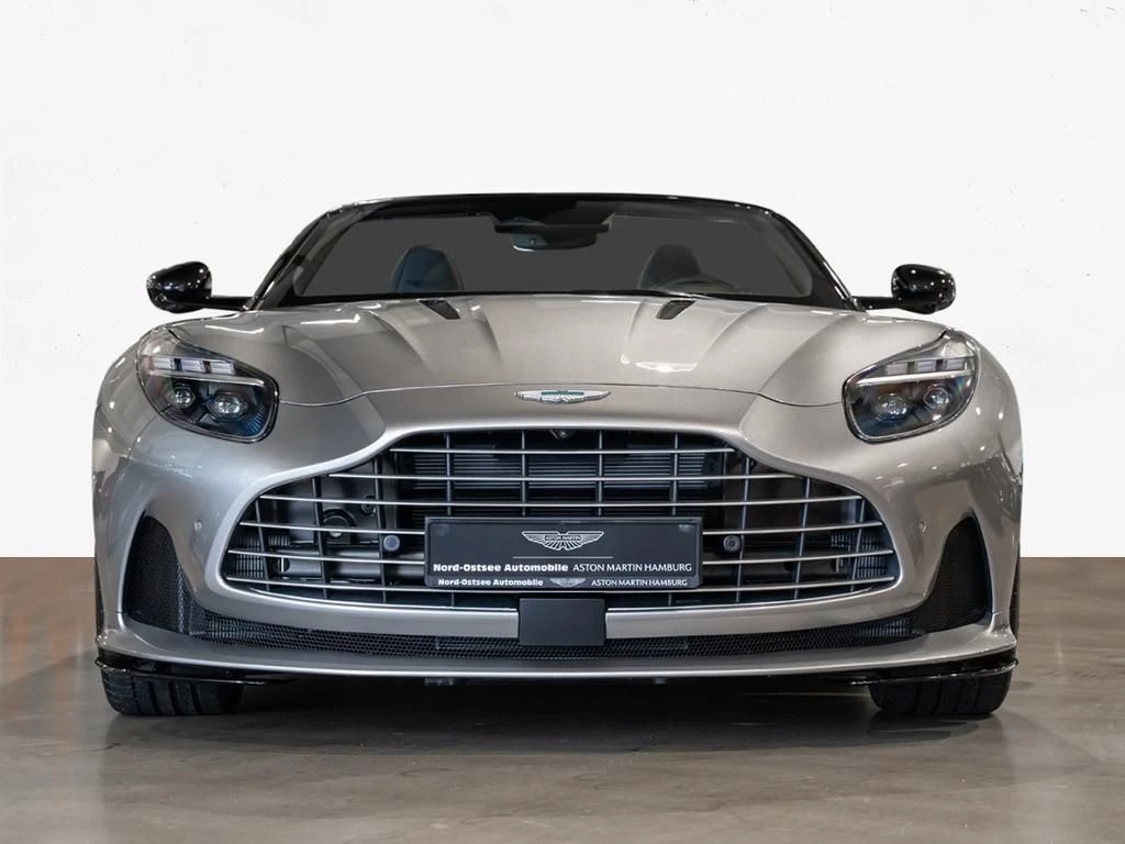 Aston Martin-DB12-image-6