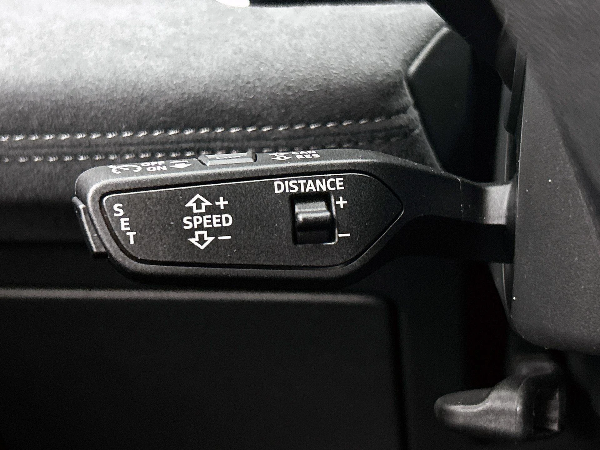 Audi-Q6 e-tron-image-5