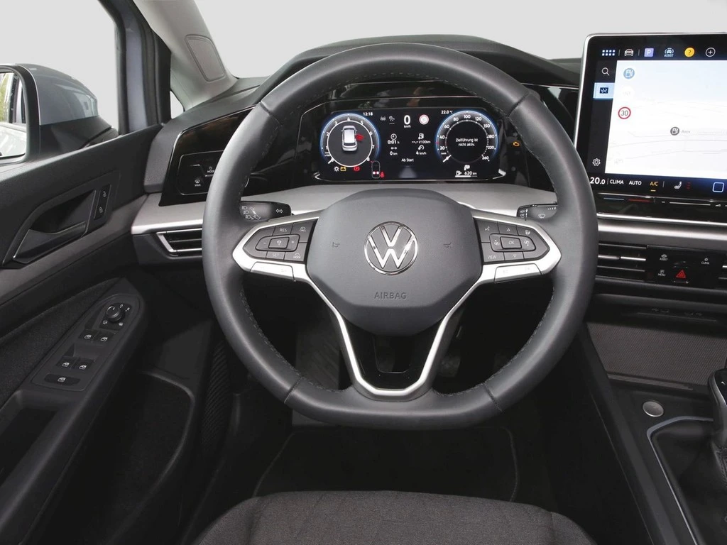 Volkswagen-Golf-image-13