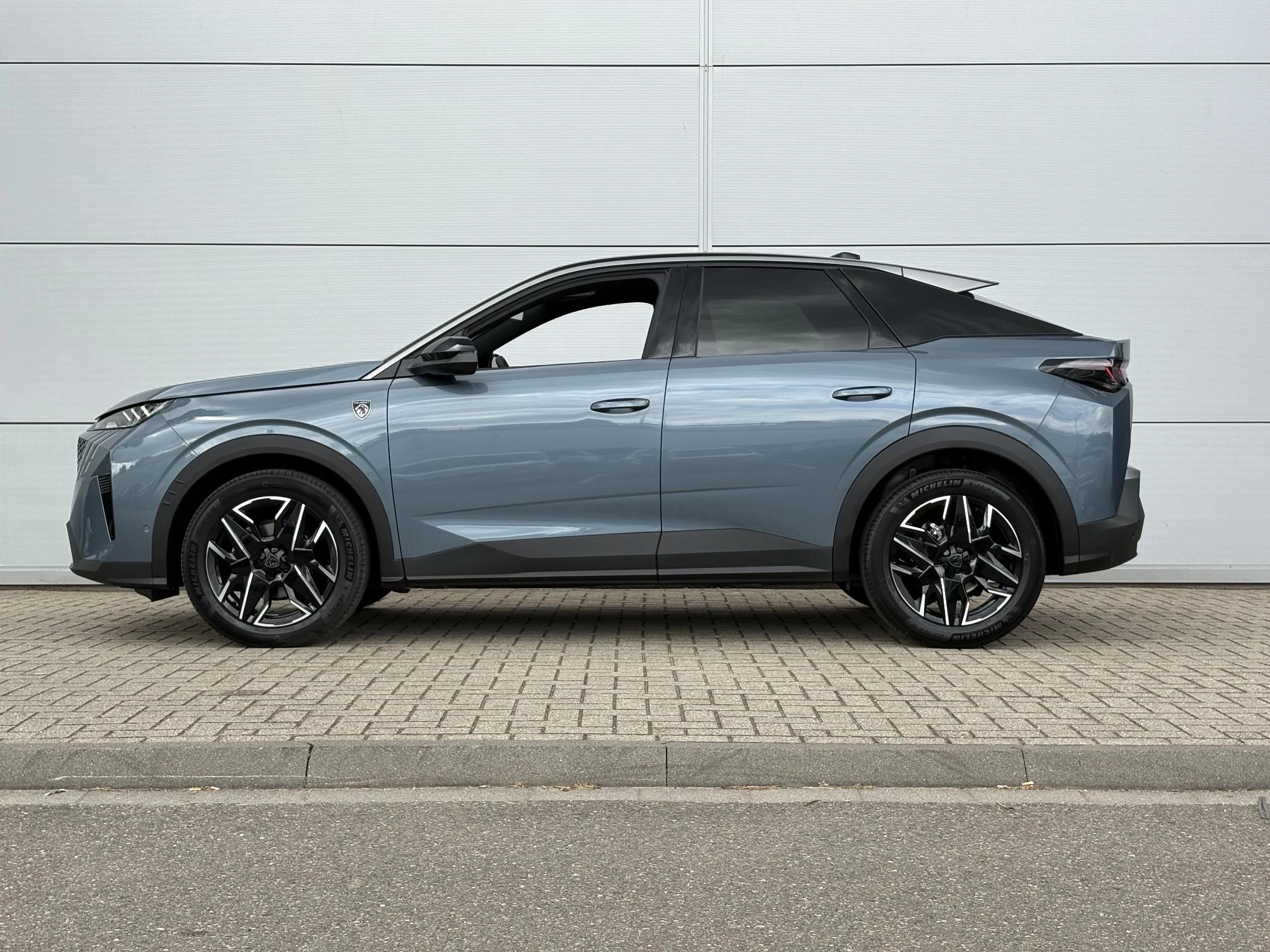 Peugeot-3008-image-2