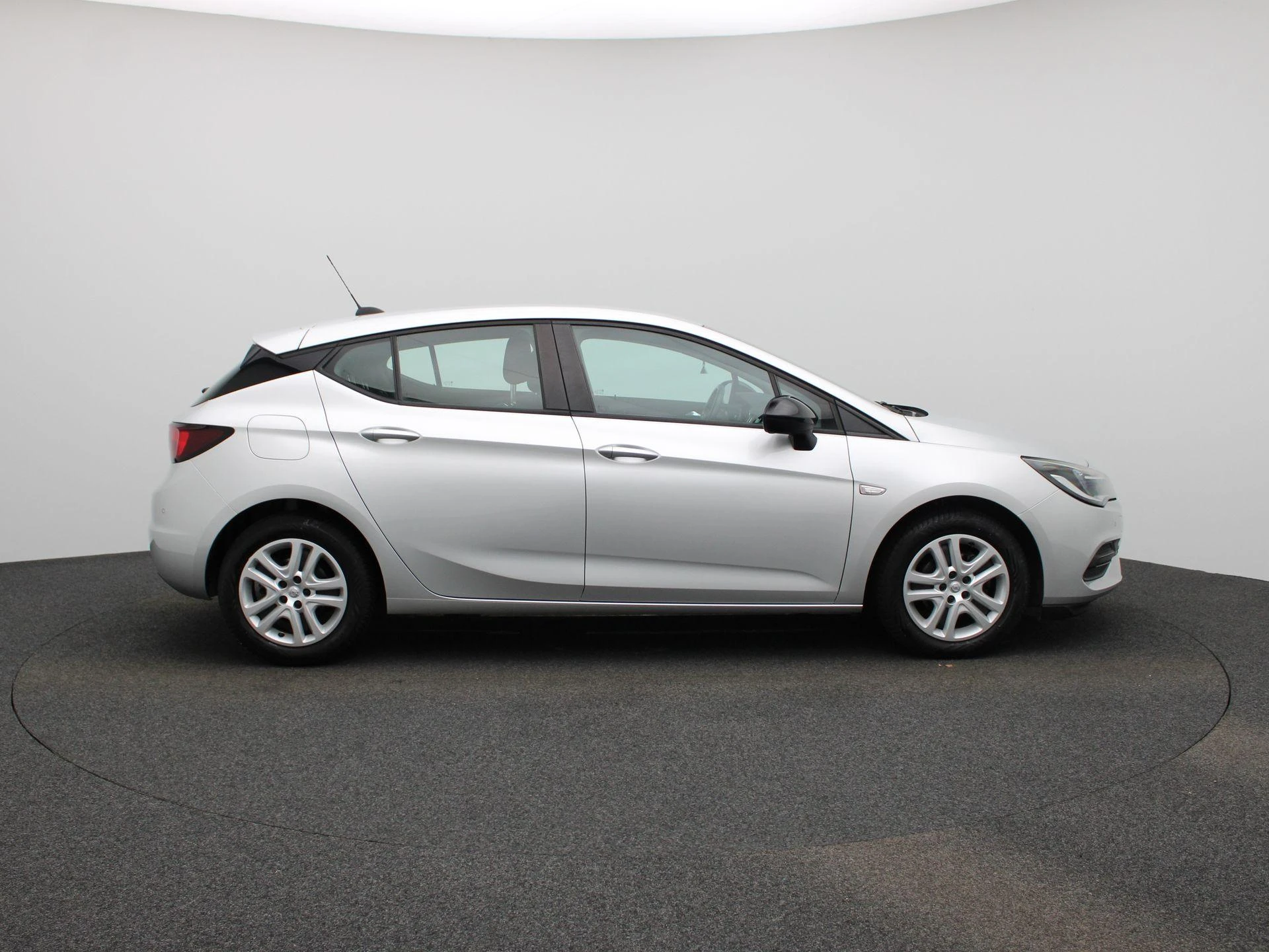 Opel-Astra-image-5