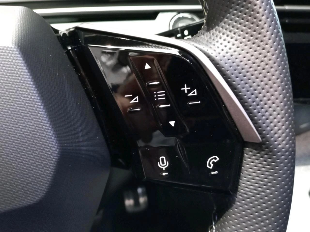 Peugeot-5008-image-16