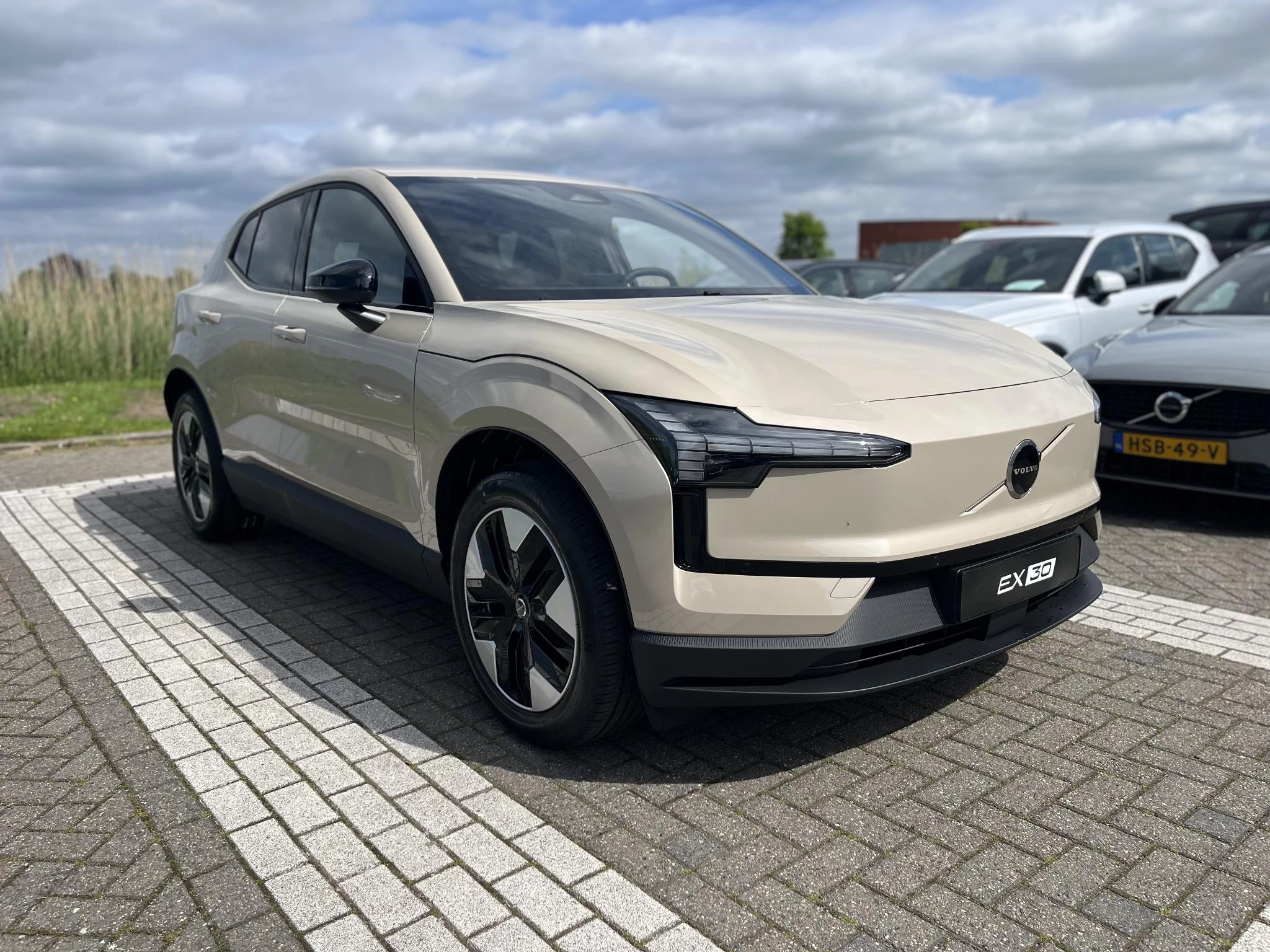 Volvo-EX30-image-18