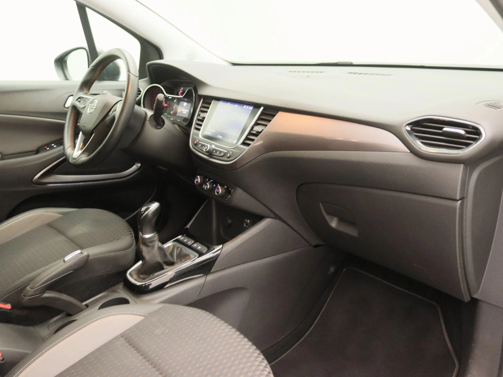 Opel-Crossland X-image-21