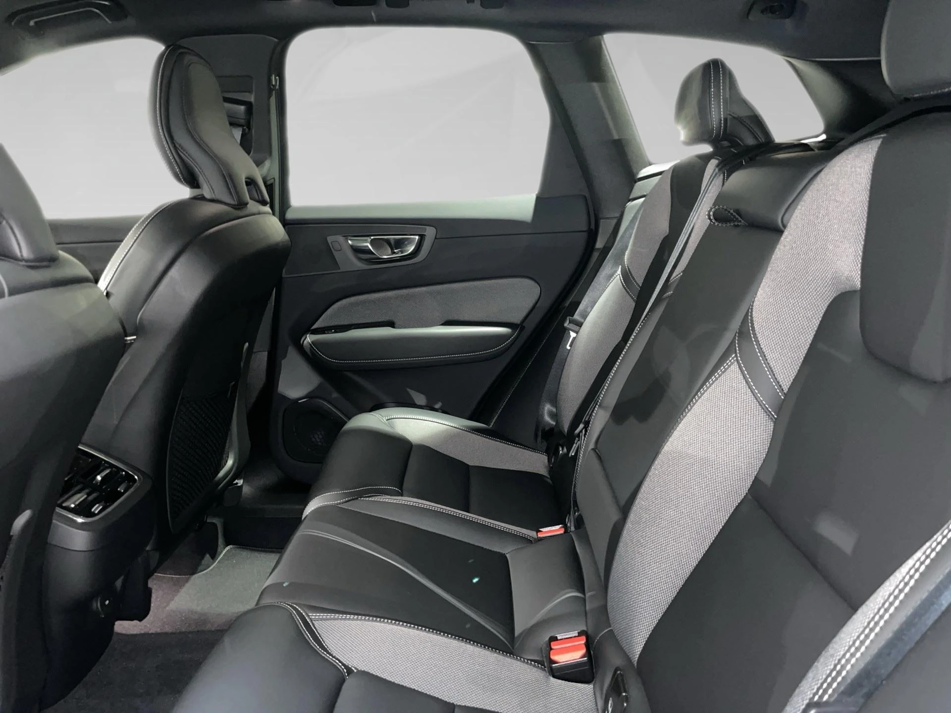 Volvo-XC60-image-10