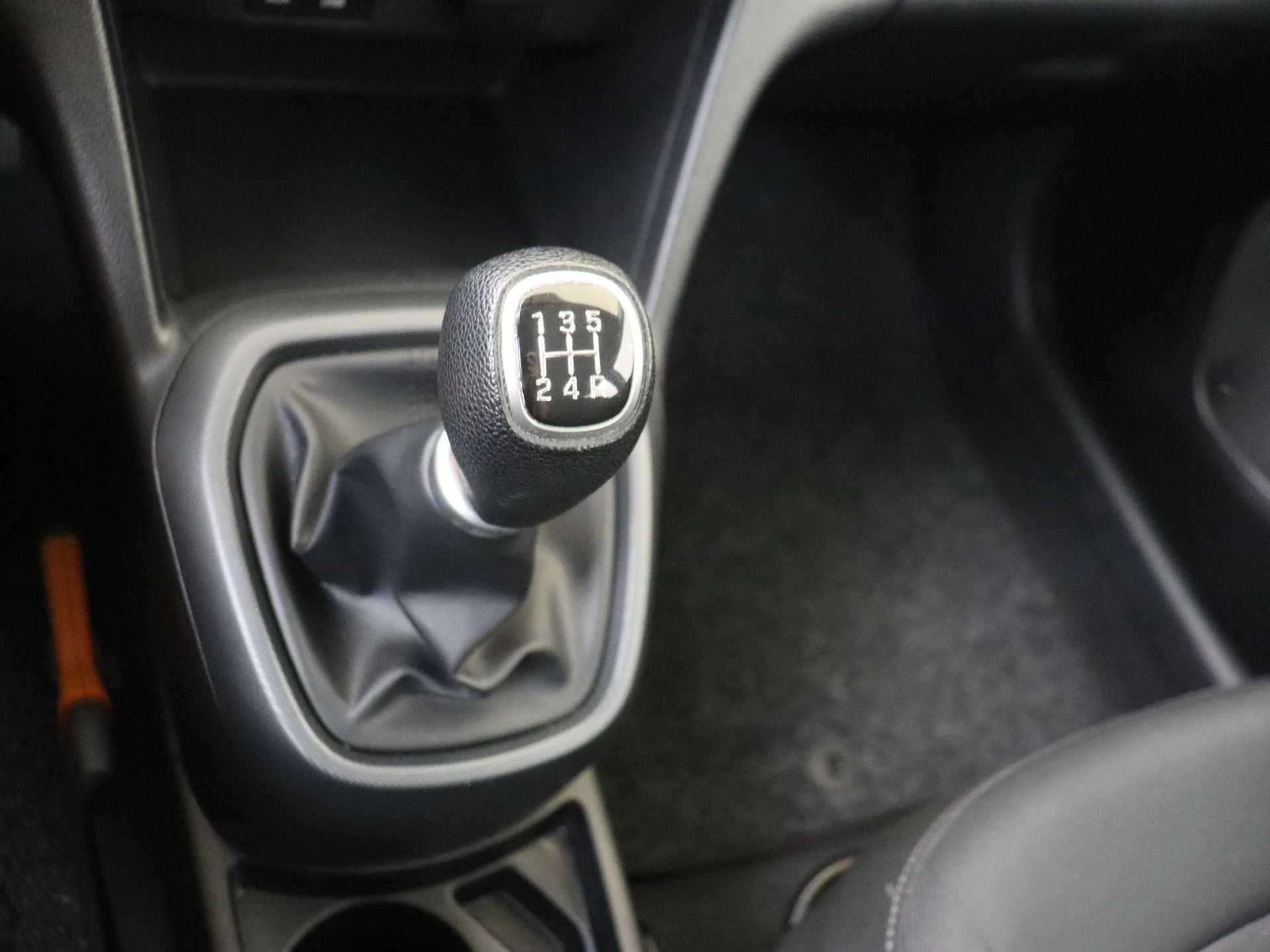 Hyundai-i10-image-14