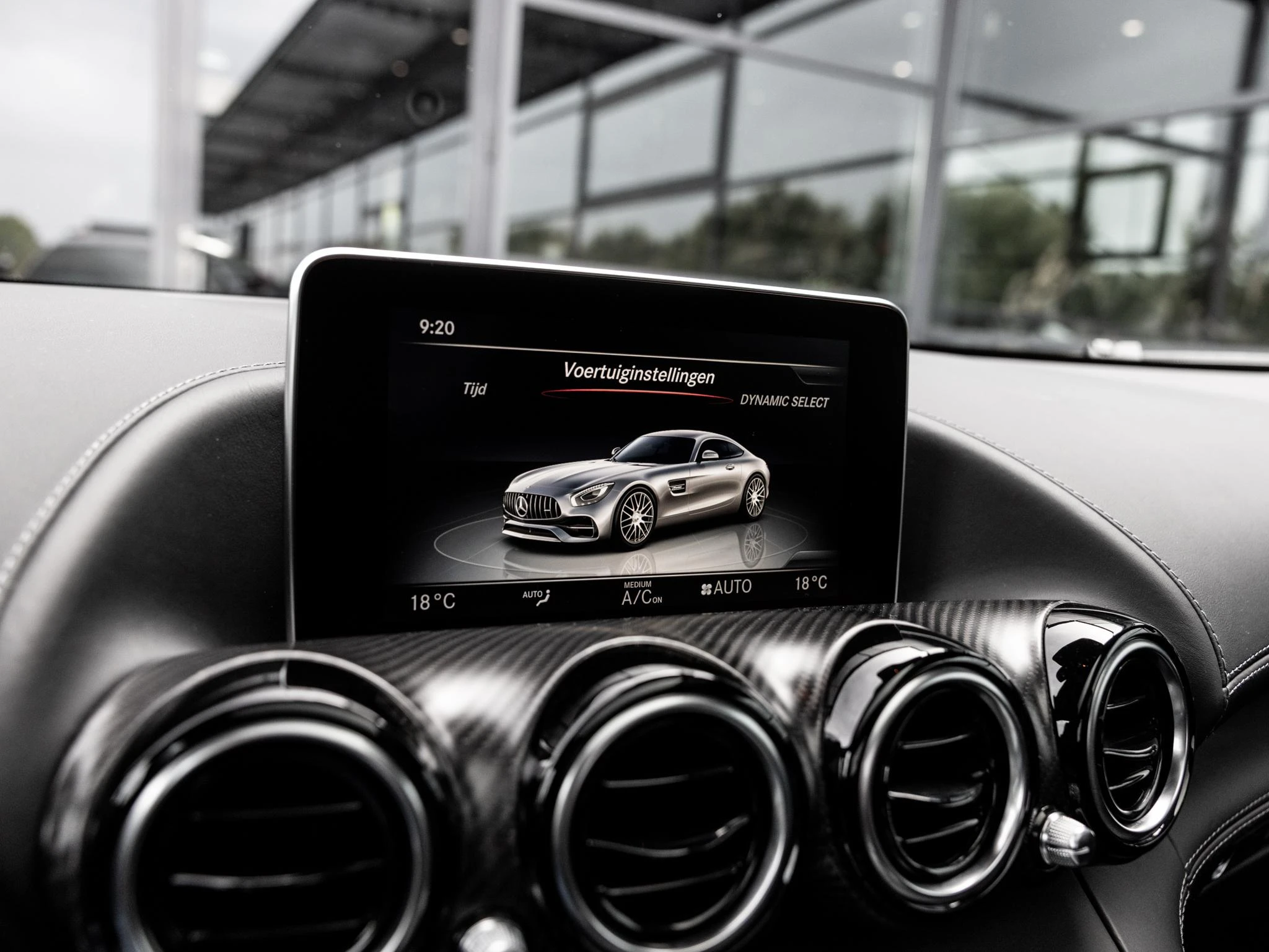 Mercedes-AMG-GT-image-33