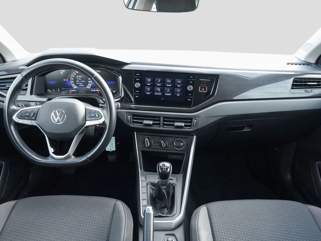 Volkswagen-Polo-image-10