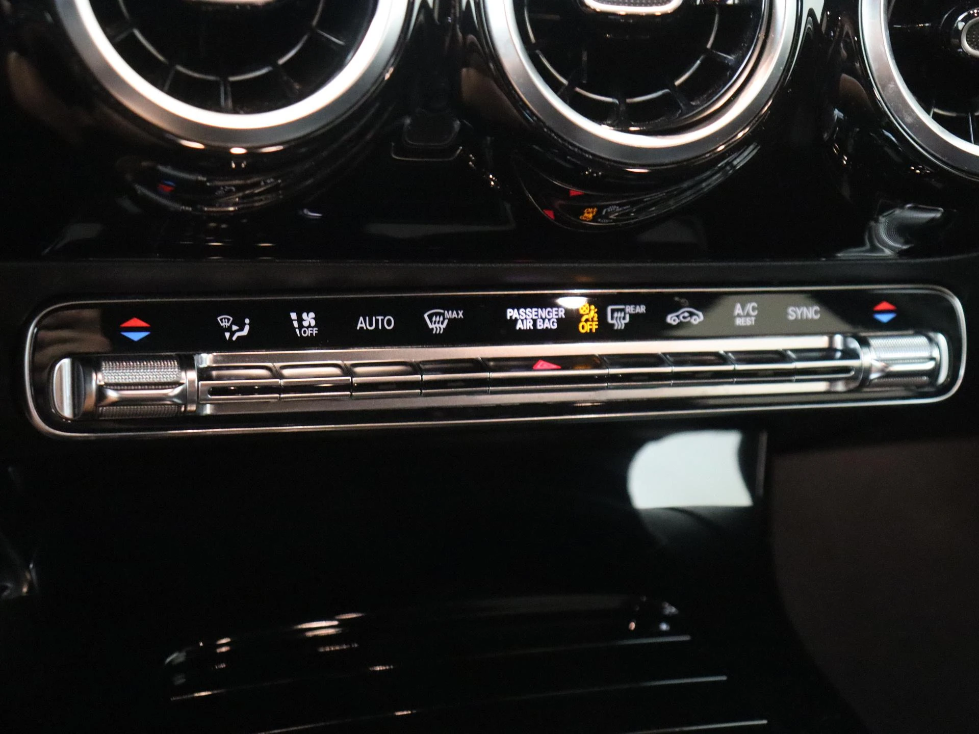 Mercedes-Benz A-Klasse 180 Business Solution AMG