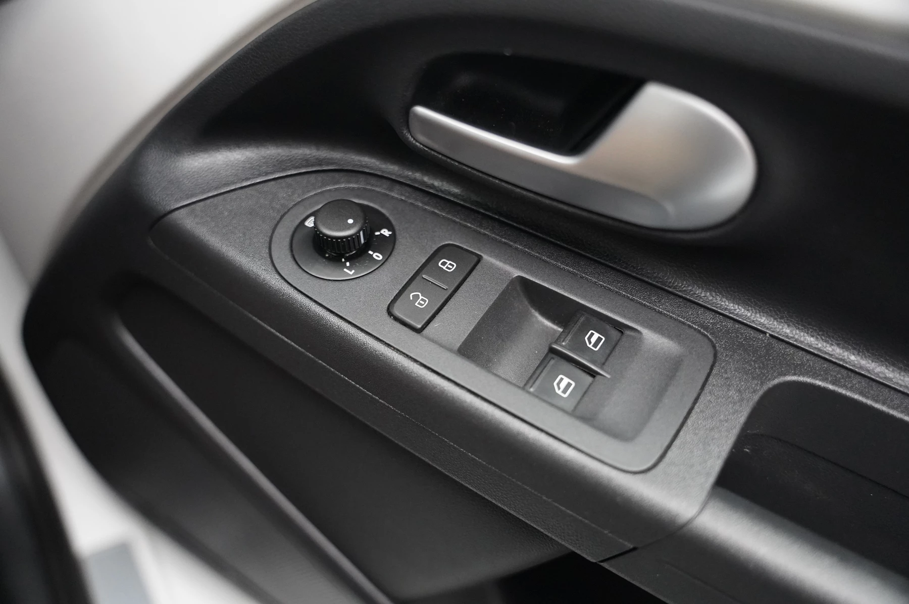 Volkswagen-up!-image-20