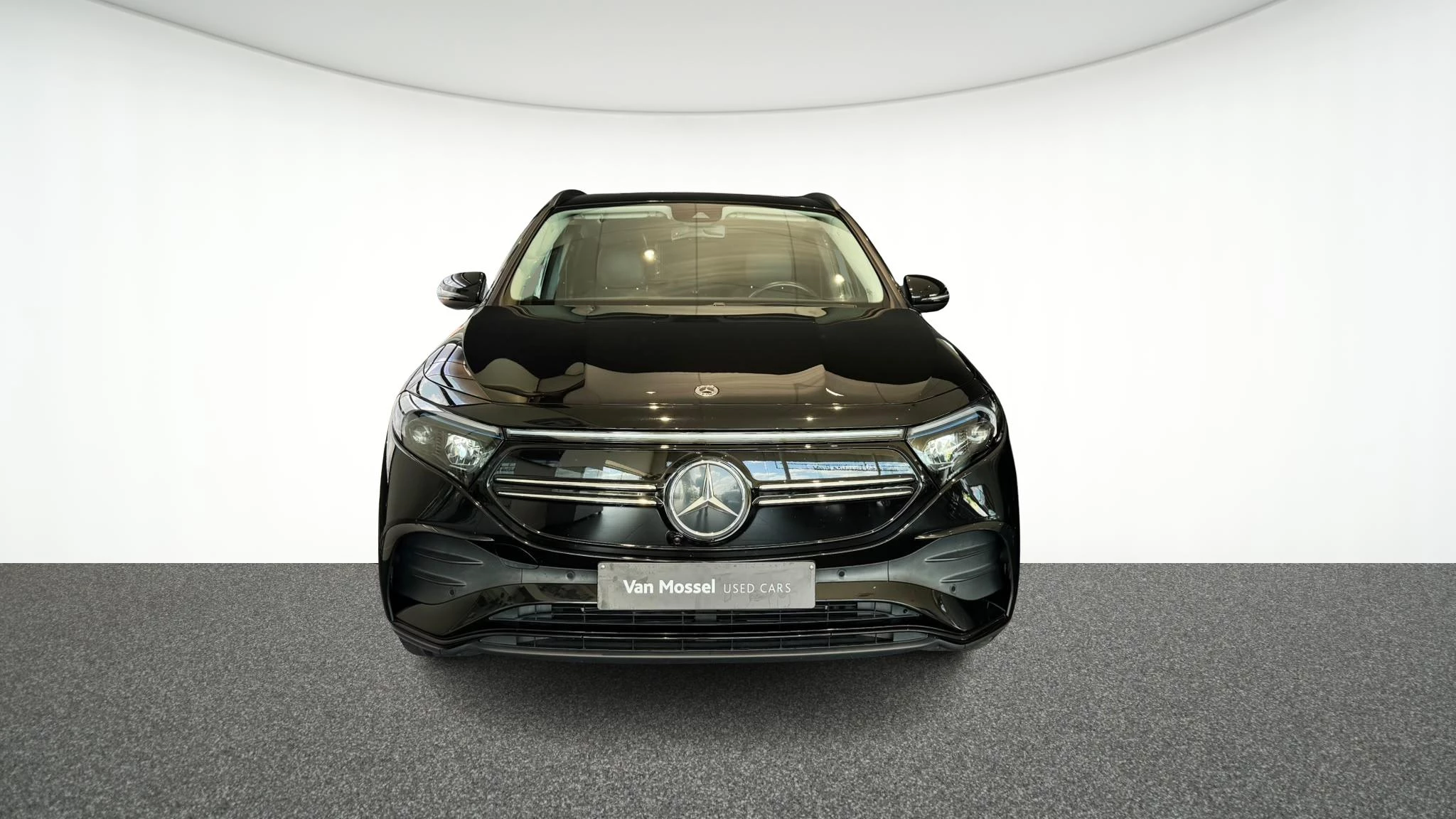 Mercedes-Benz EQA 250 AMG Line + CARPLAY + TREKHAAK + NIGHTPAKKET +
