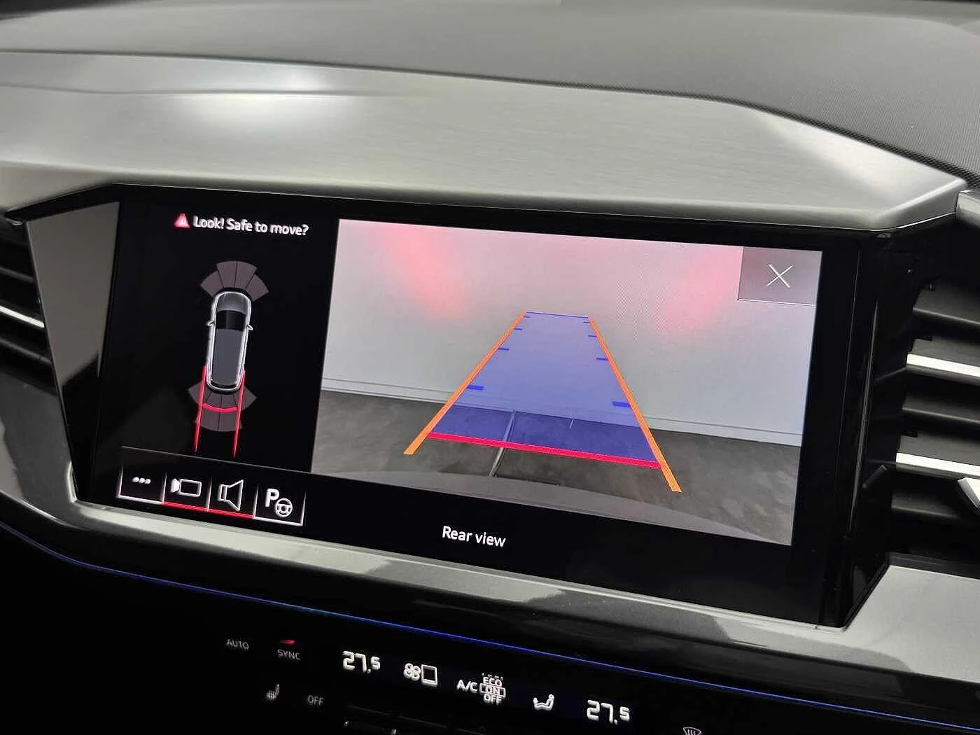 Audi-Q4 e-tron-image-21