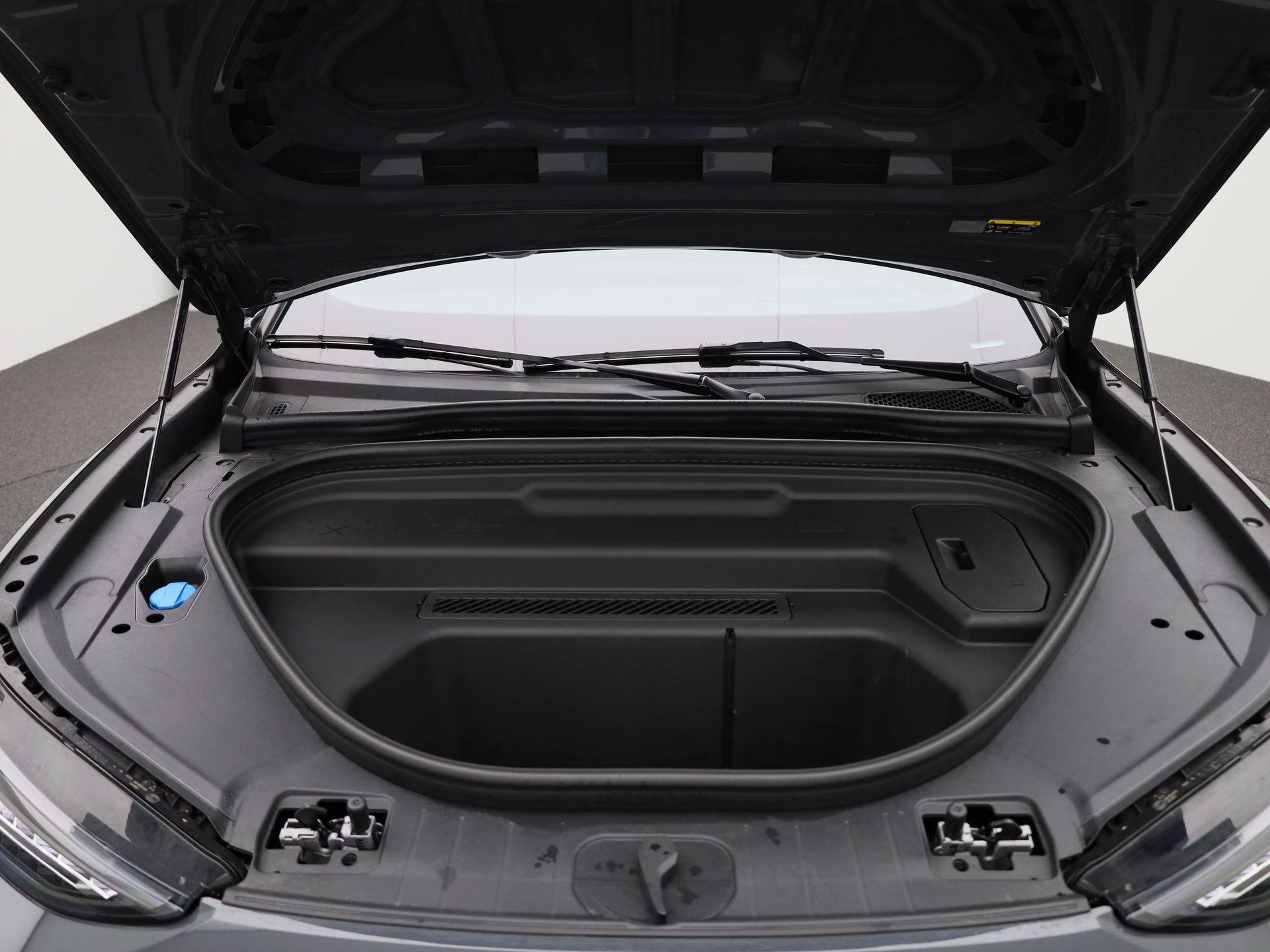 Audi-Q6 e-tron-image-61