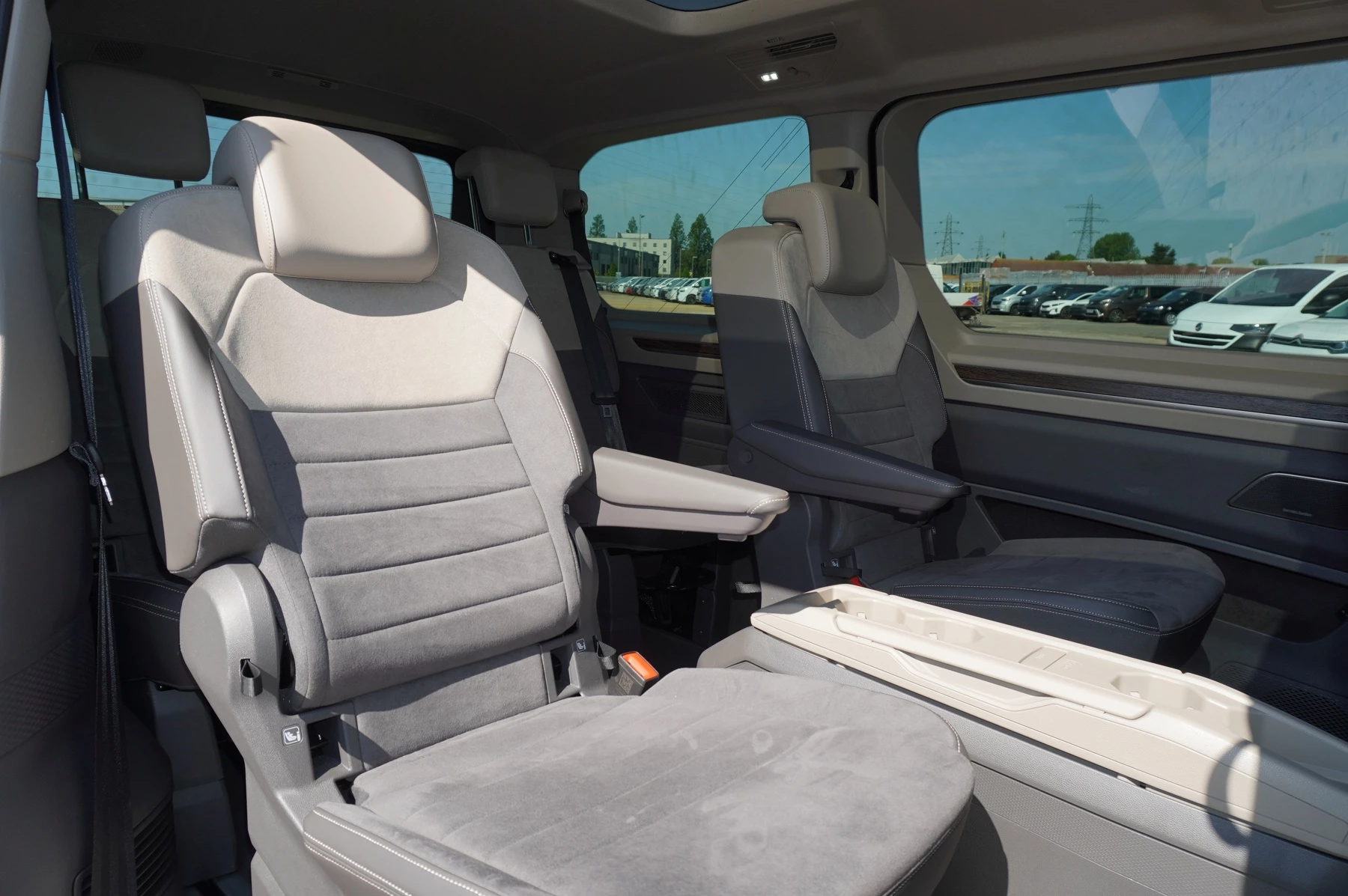 Volkswagen Multivan 2.0 TSI Style 5dr LWB DSG