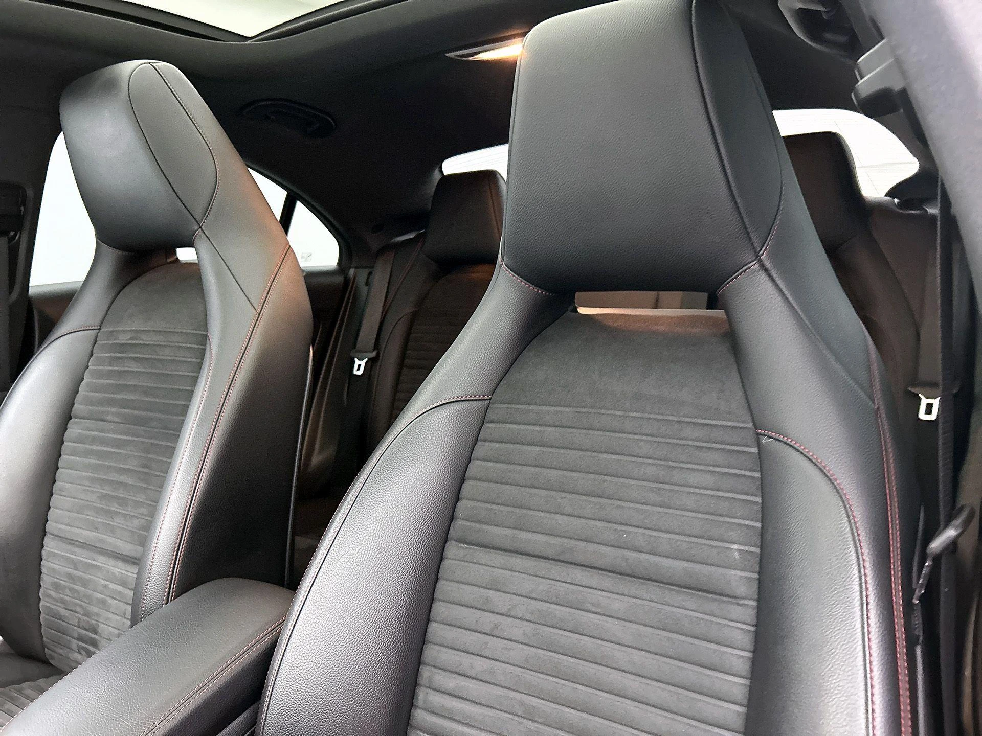 Mercedes-Benz-CLA-image-12