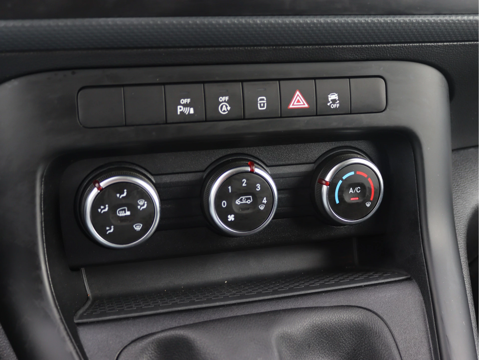 Mercedes-Benz-Citan-image-14