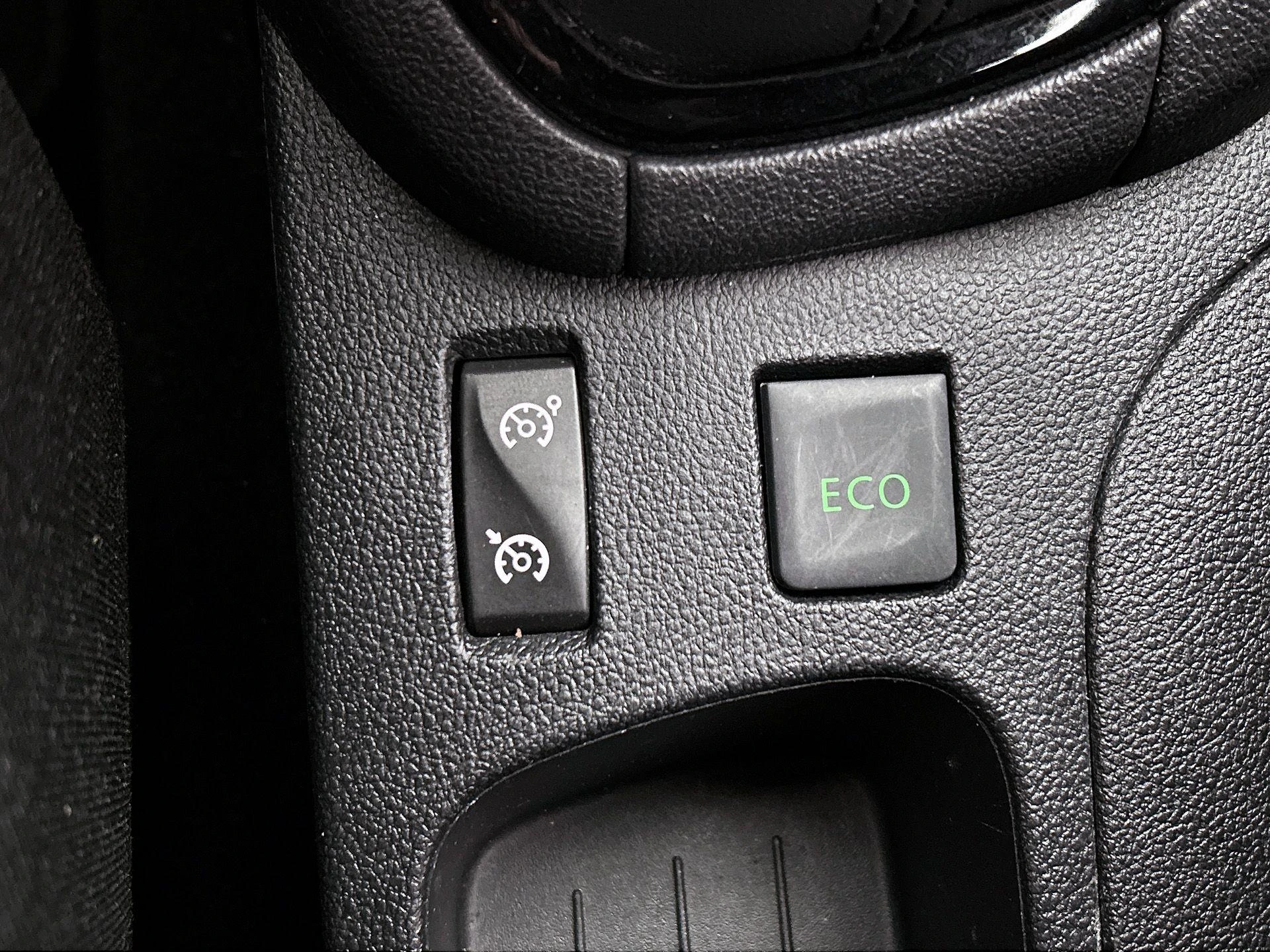 Renault-Clio-image-6