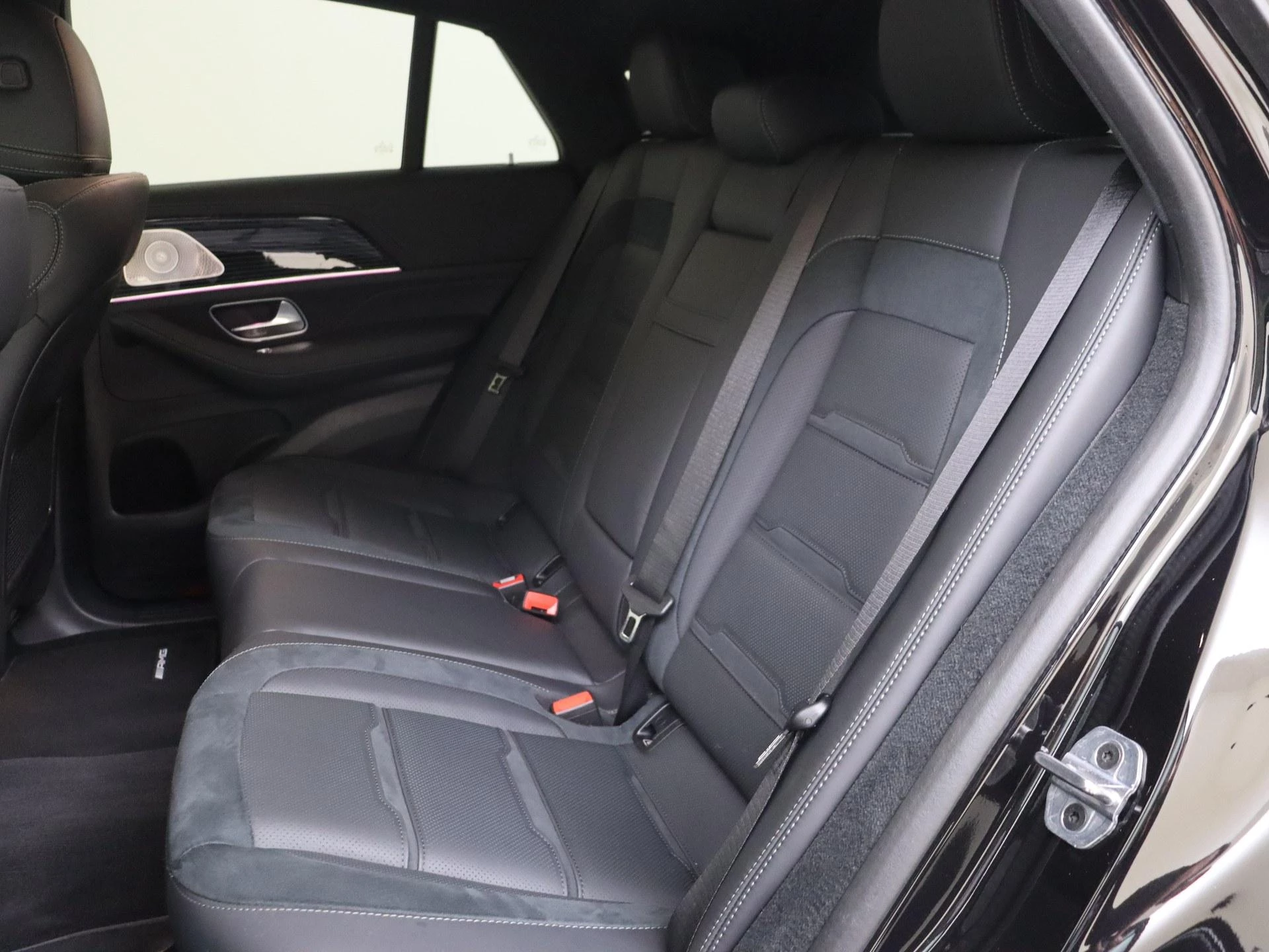 Mercedes-Benz-GLE-image-11