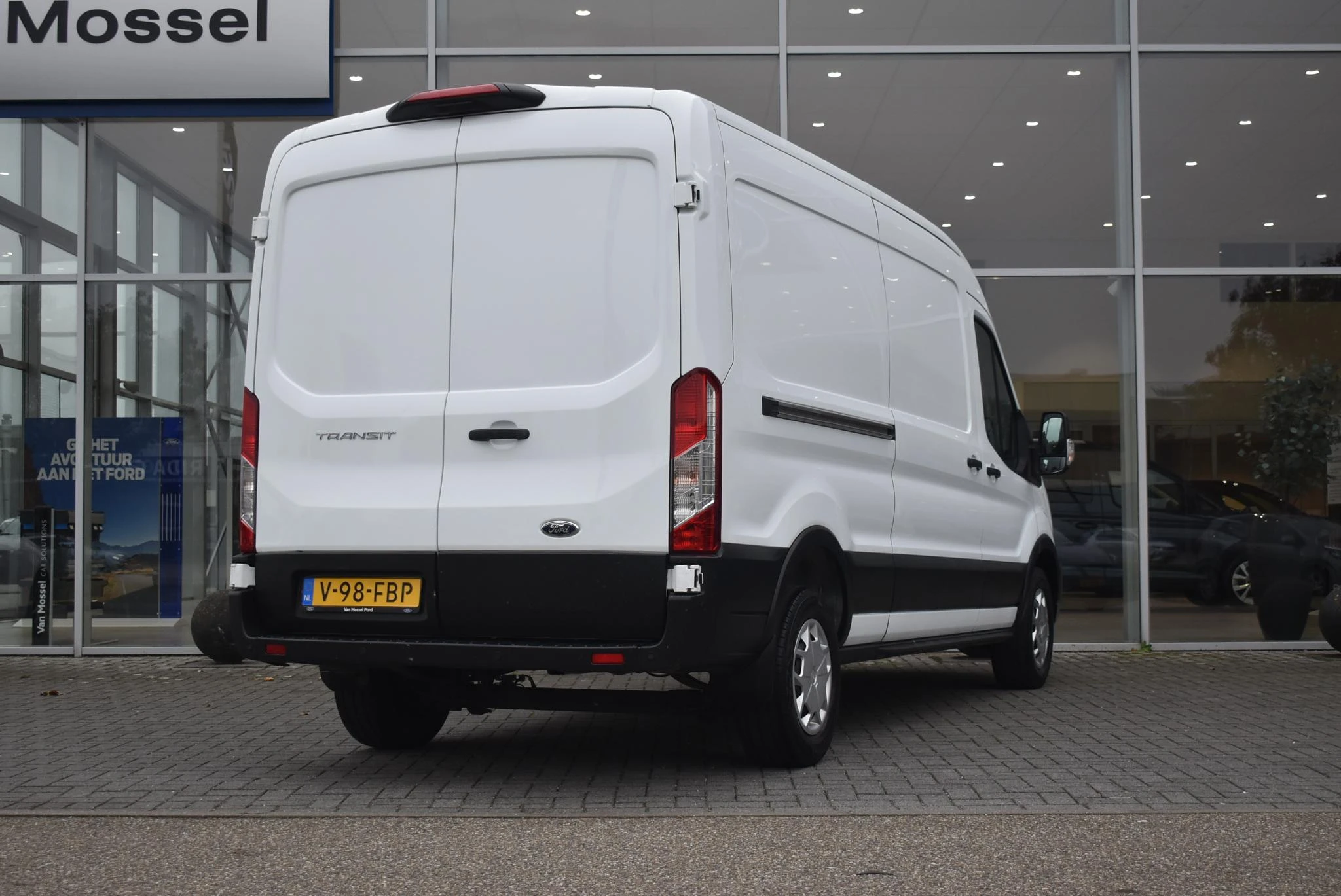 Ford-Transit-image-4