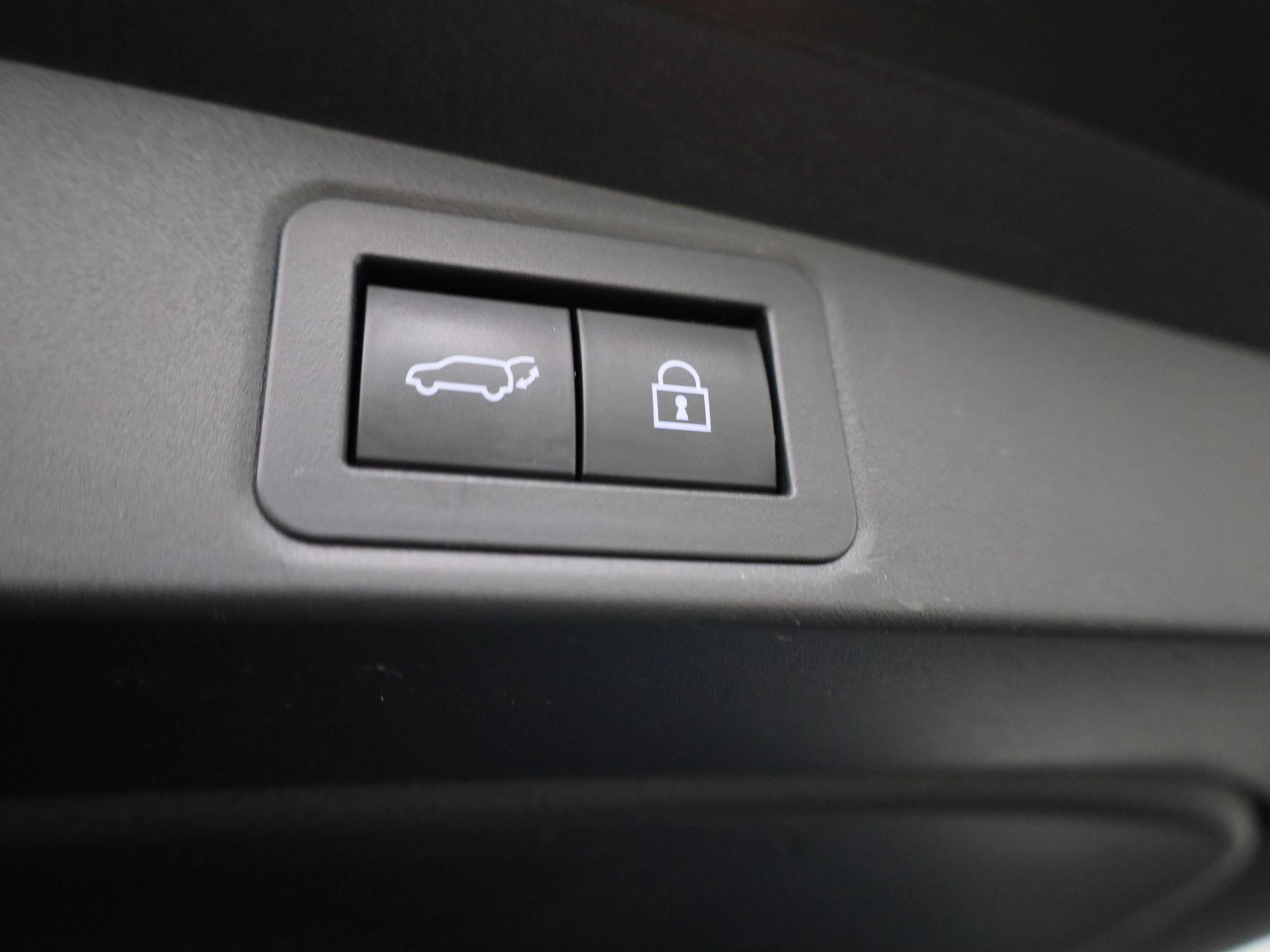 Toyota-Corolla Touring Sports-image-11