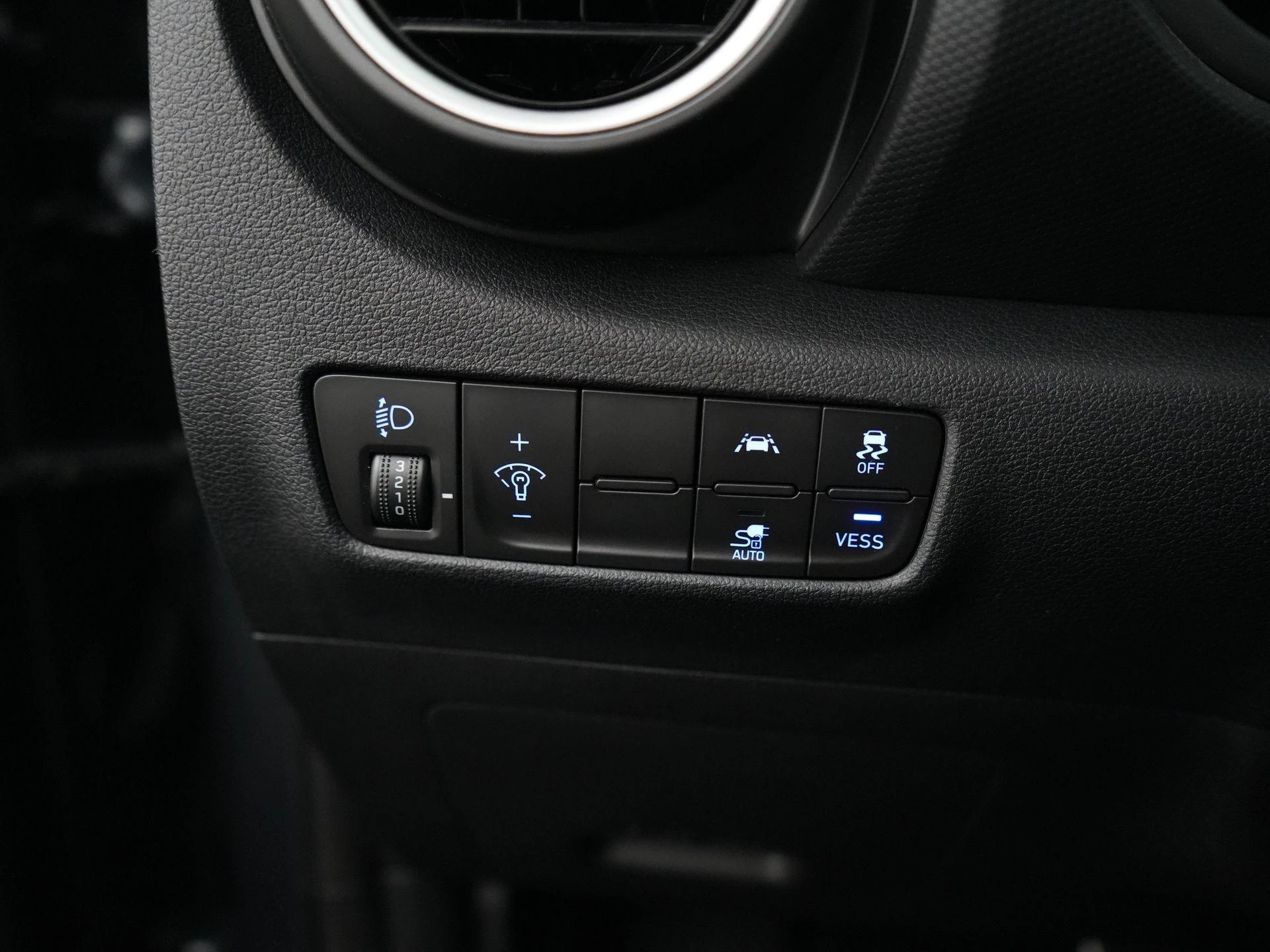 Hyundai-Kona-image-25