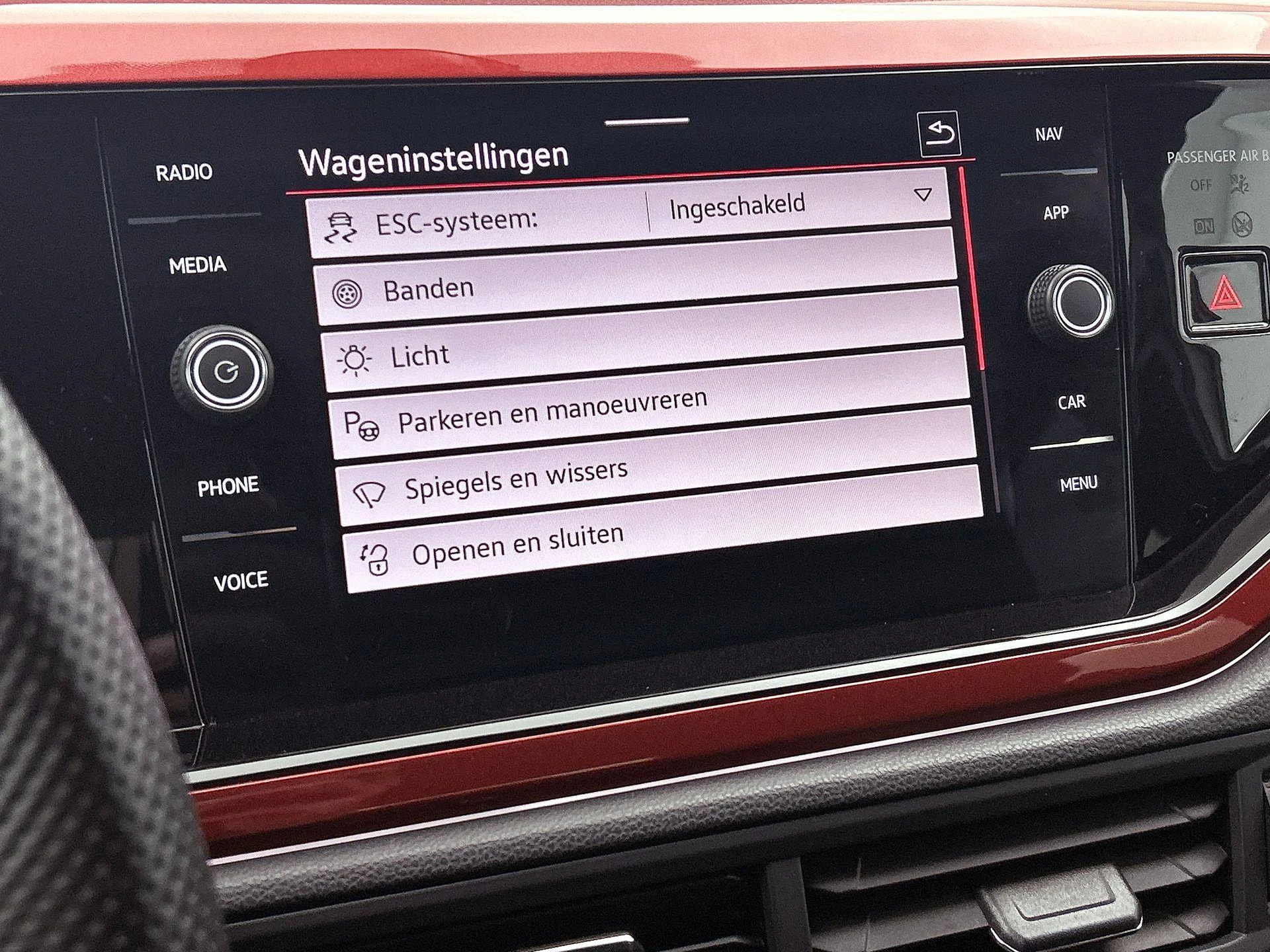 Volkswagen-Polo-image-14
