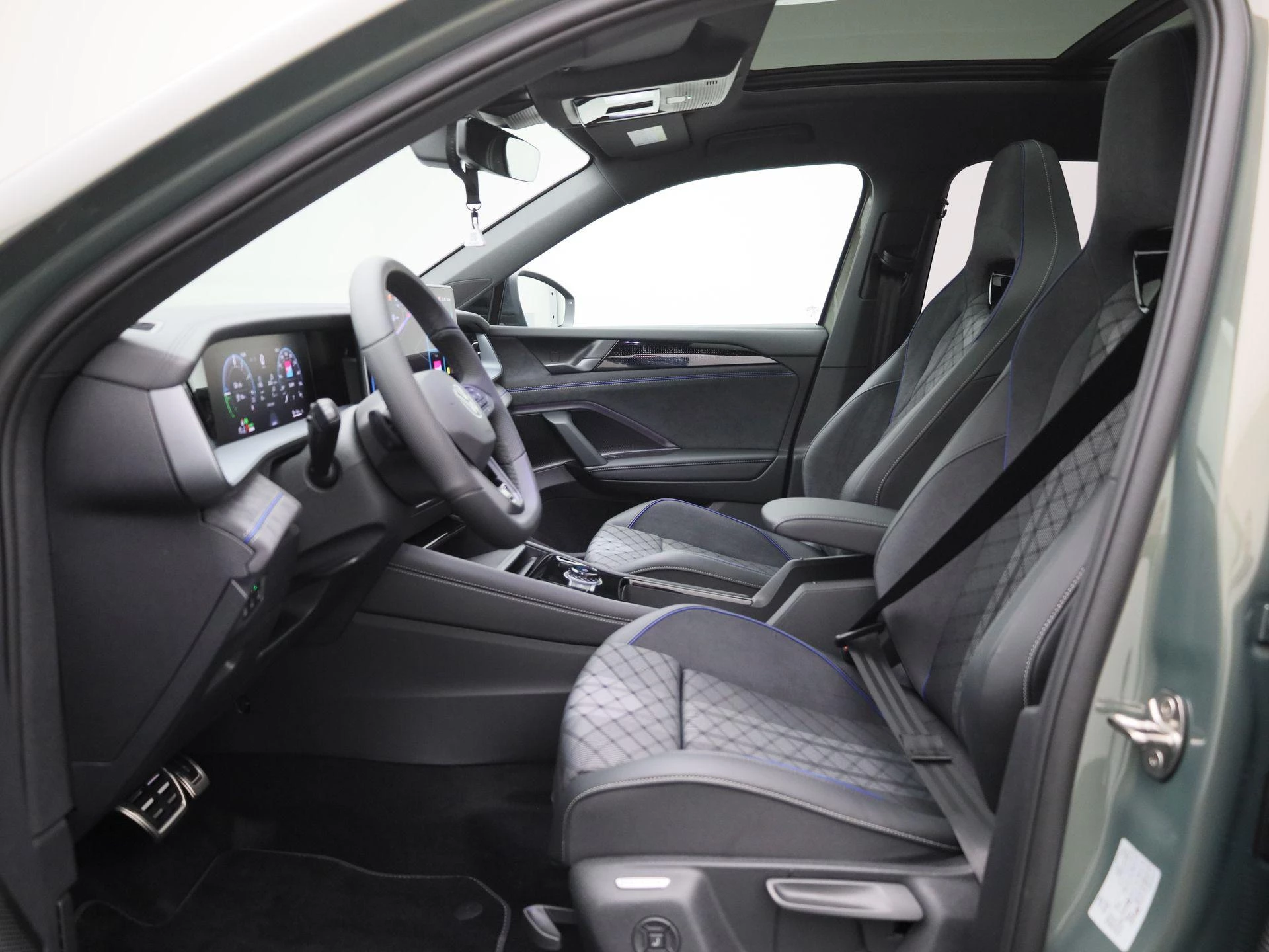 Volkswagen Tayron 1.5 eHybrid R-Line Edition 204 PK|