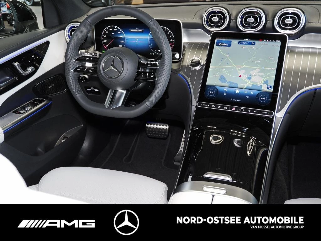 Mercedes-Benz GLC 300 de 4m AMG PANO AHK DIG-LIGHT DISTR 360° AMG Line
