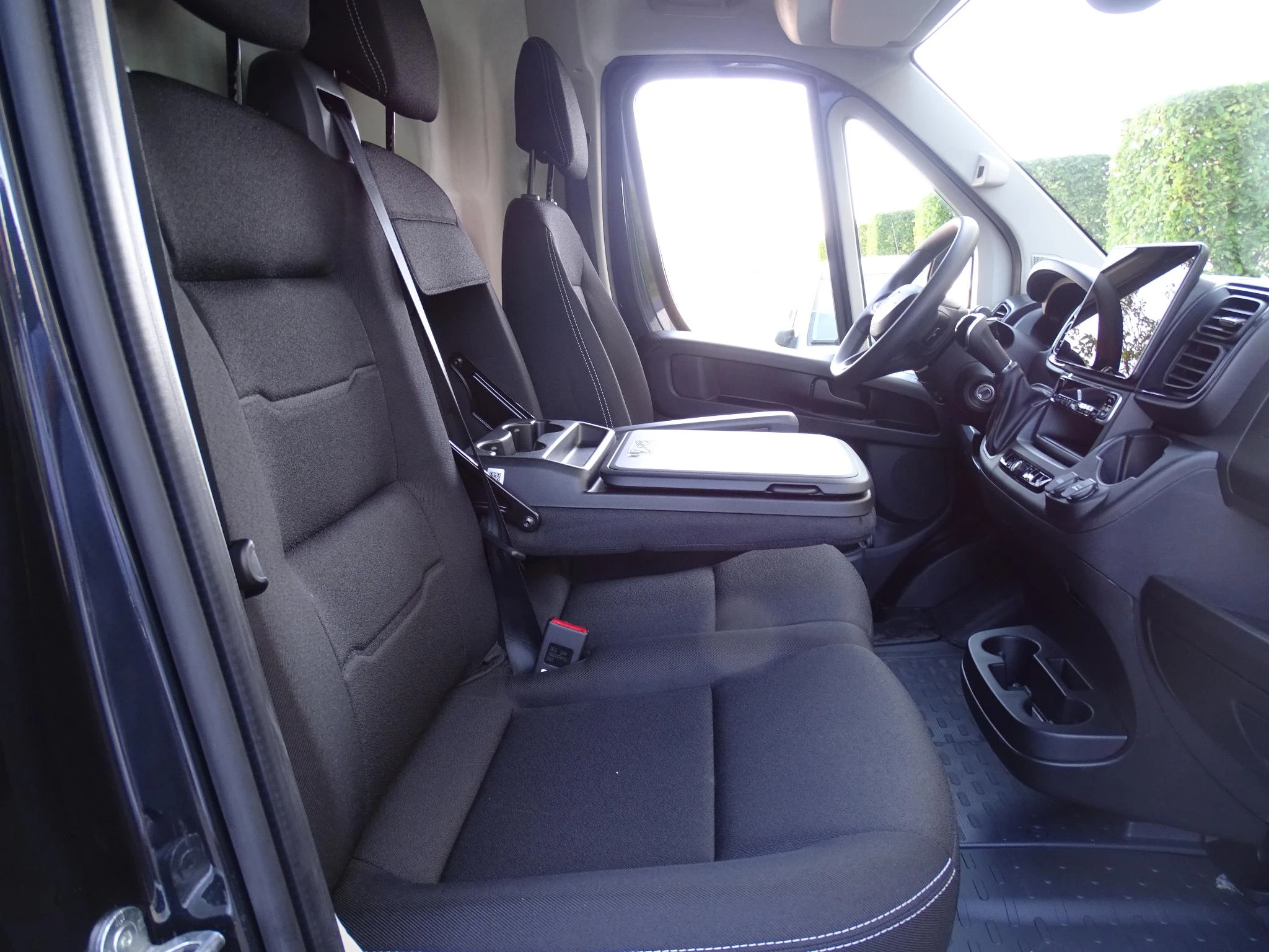 Opel-Movano-image-8
