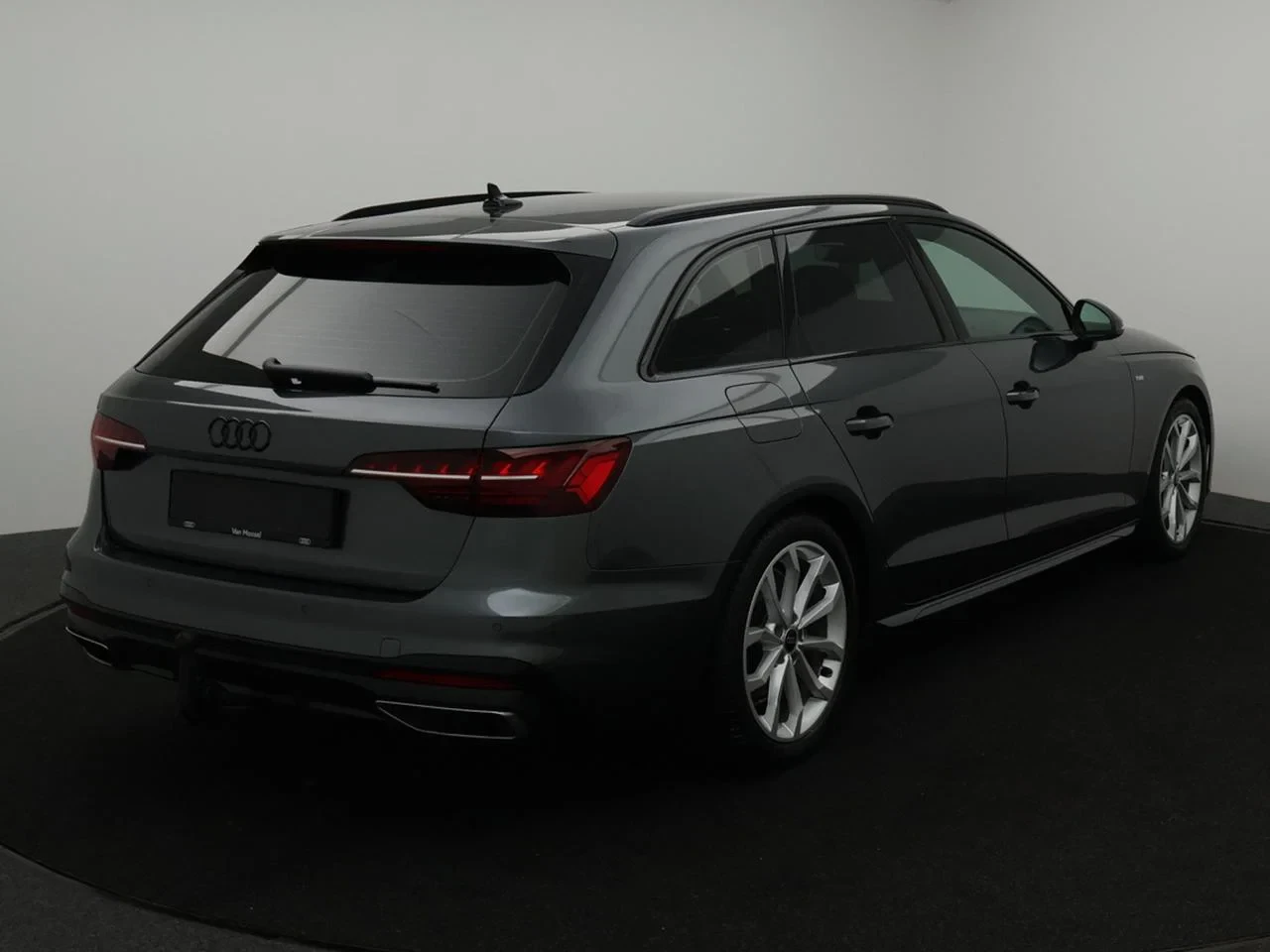 Audi-A4-image-1
