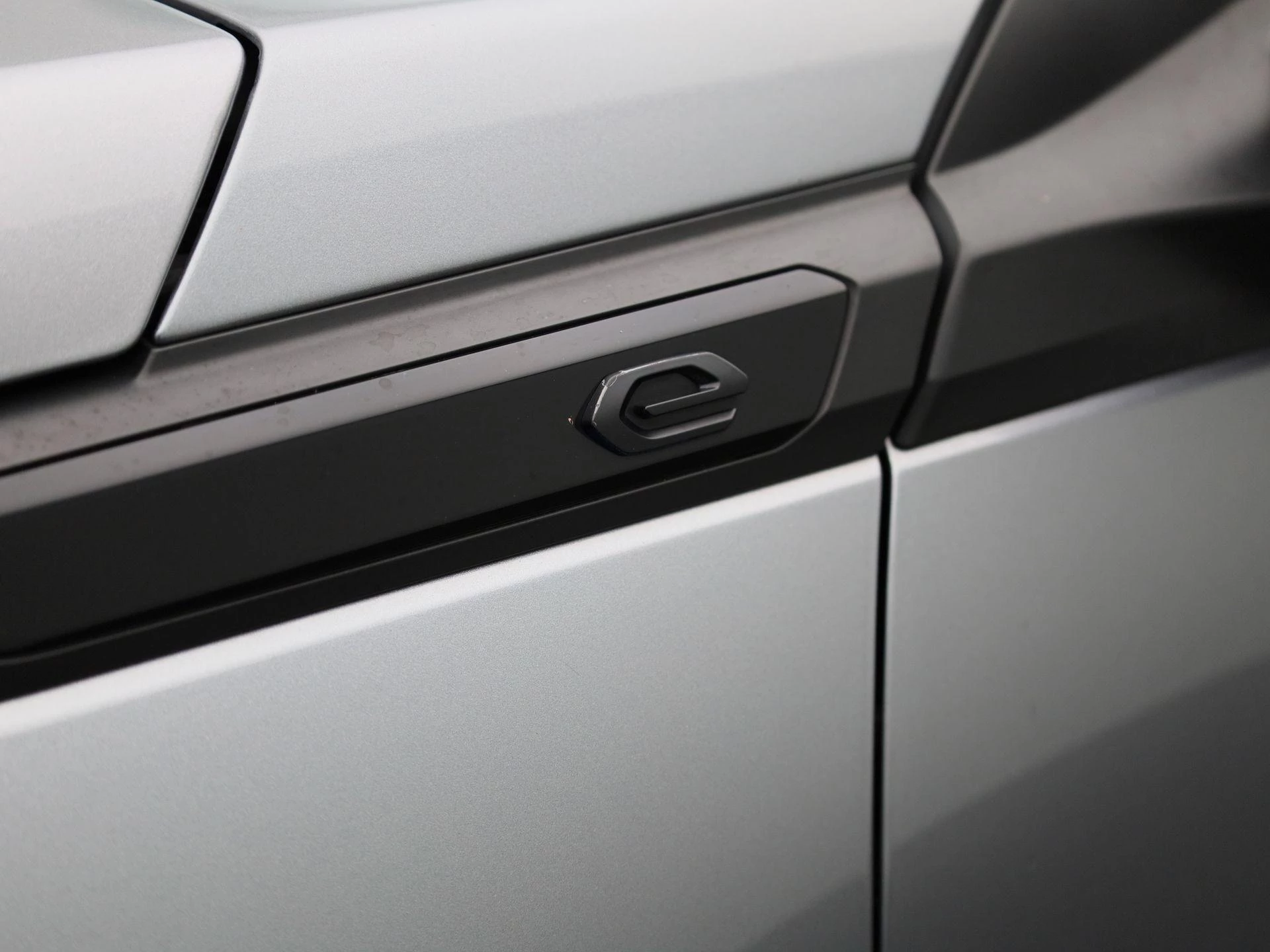 Peugeot e-2008 EV GT 50 kWh