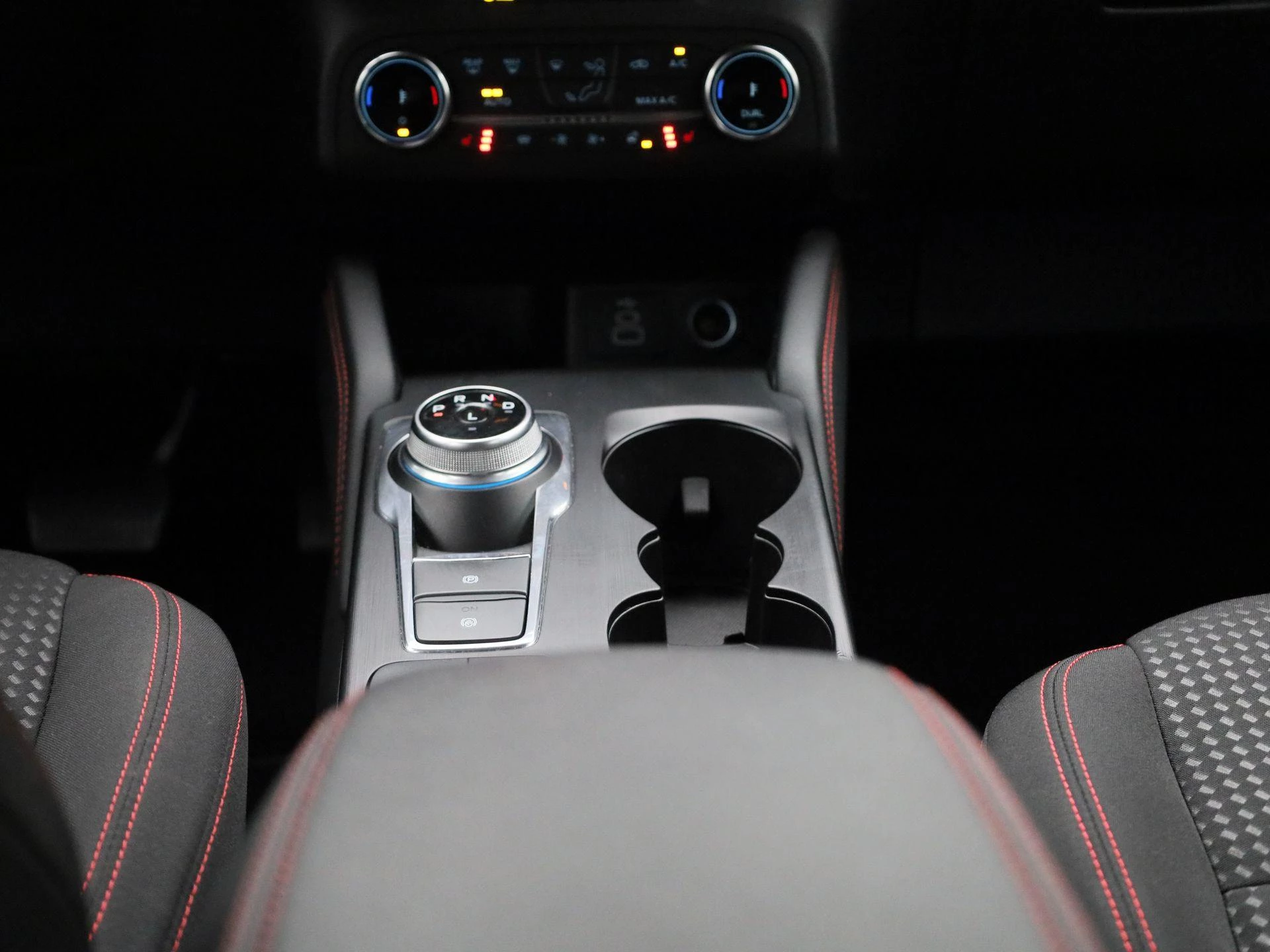 Ford-Kuga-image-9