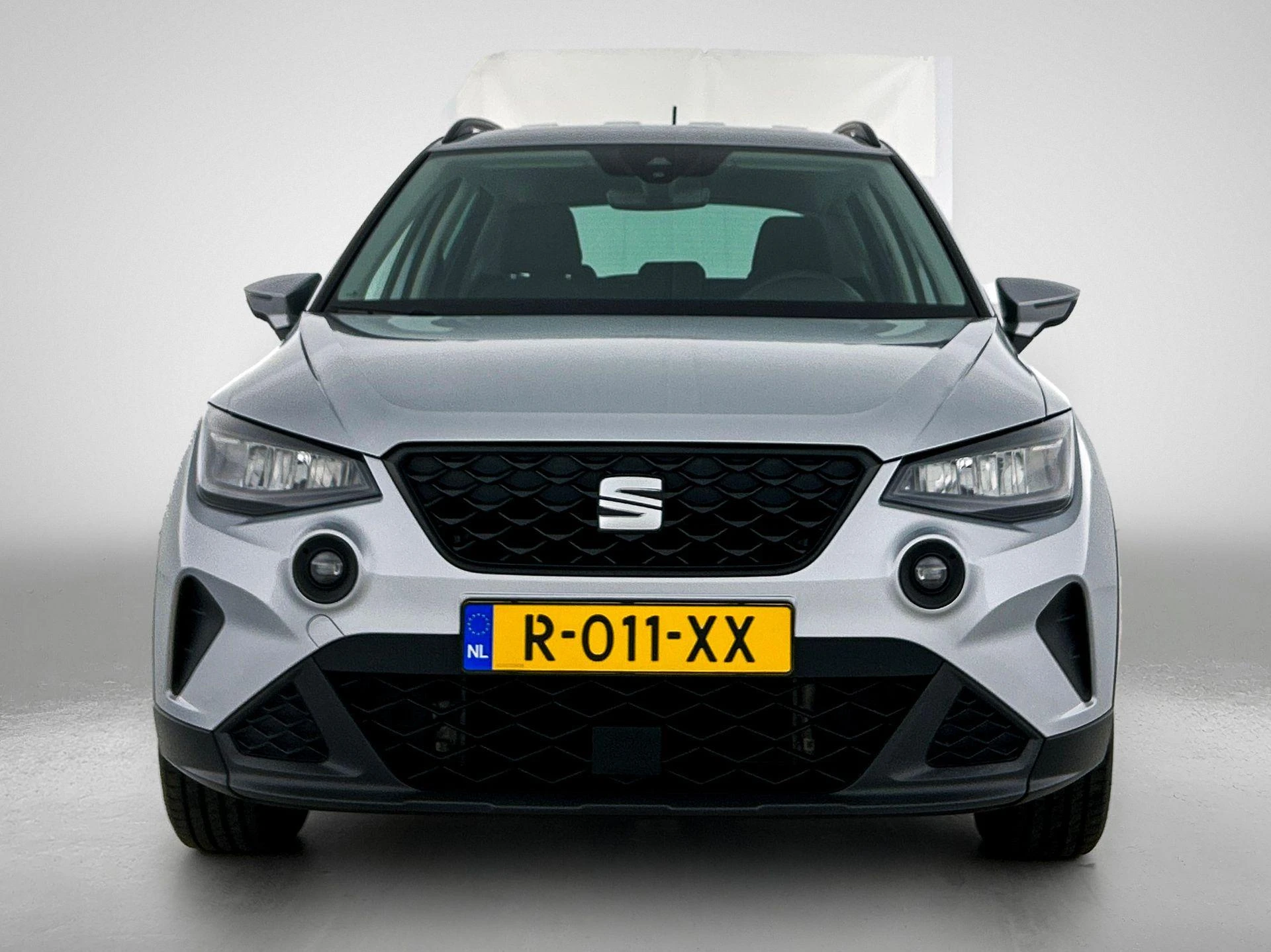 SEAT-Arona-image-4
