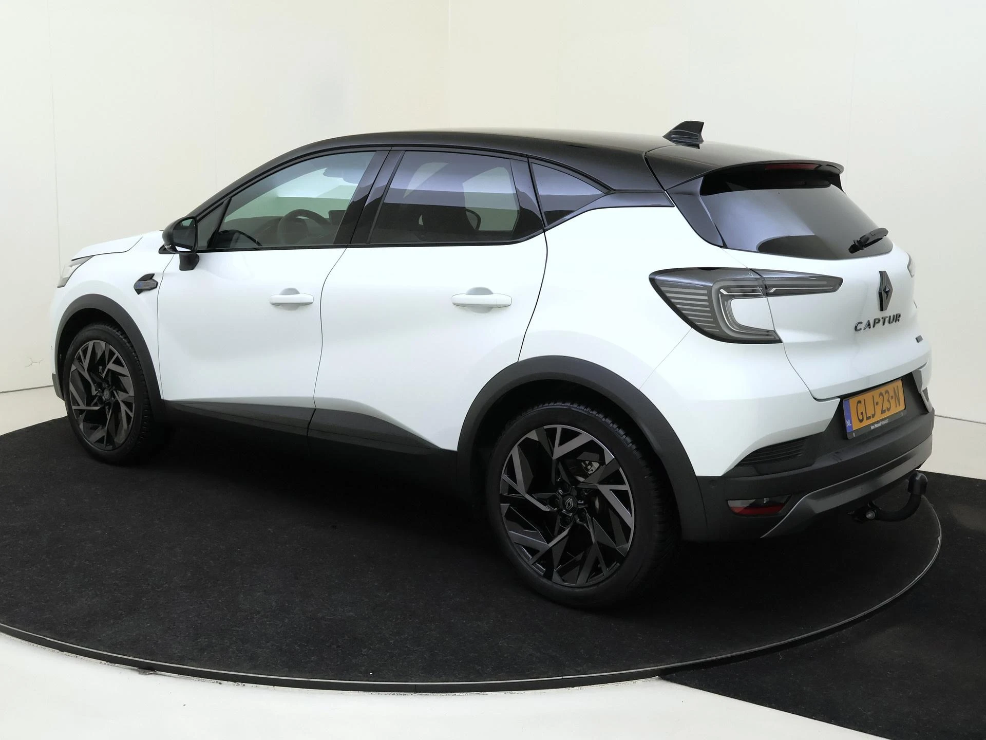Renault-Captur-image-2