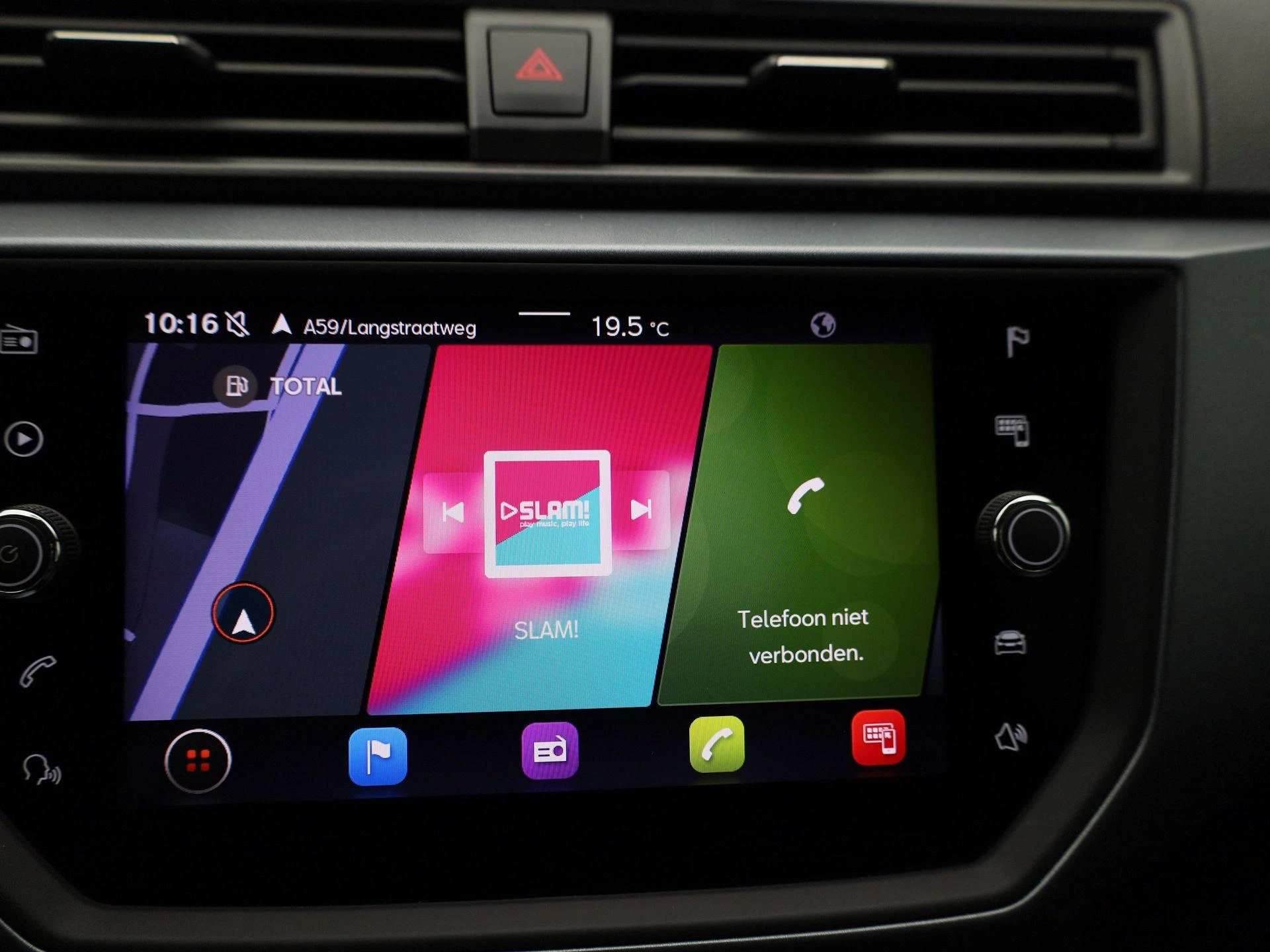 SEAT-Arona-image-14