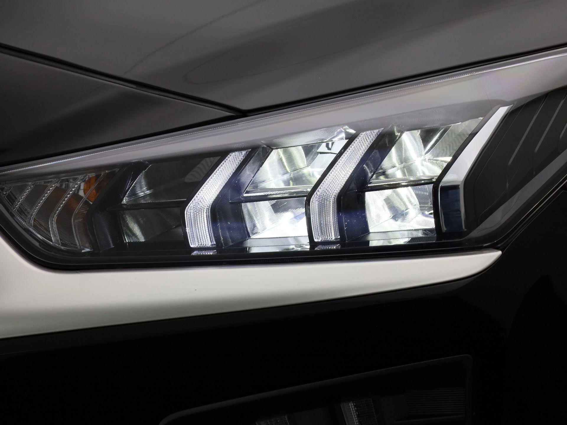 Hyundai-IONIQ-image-13