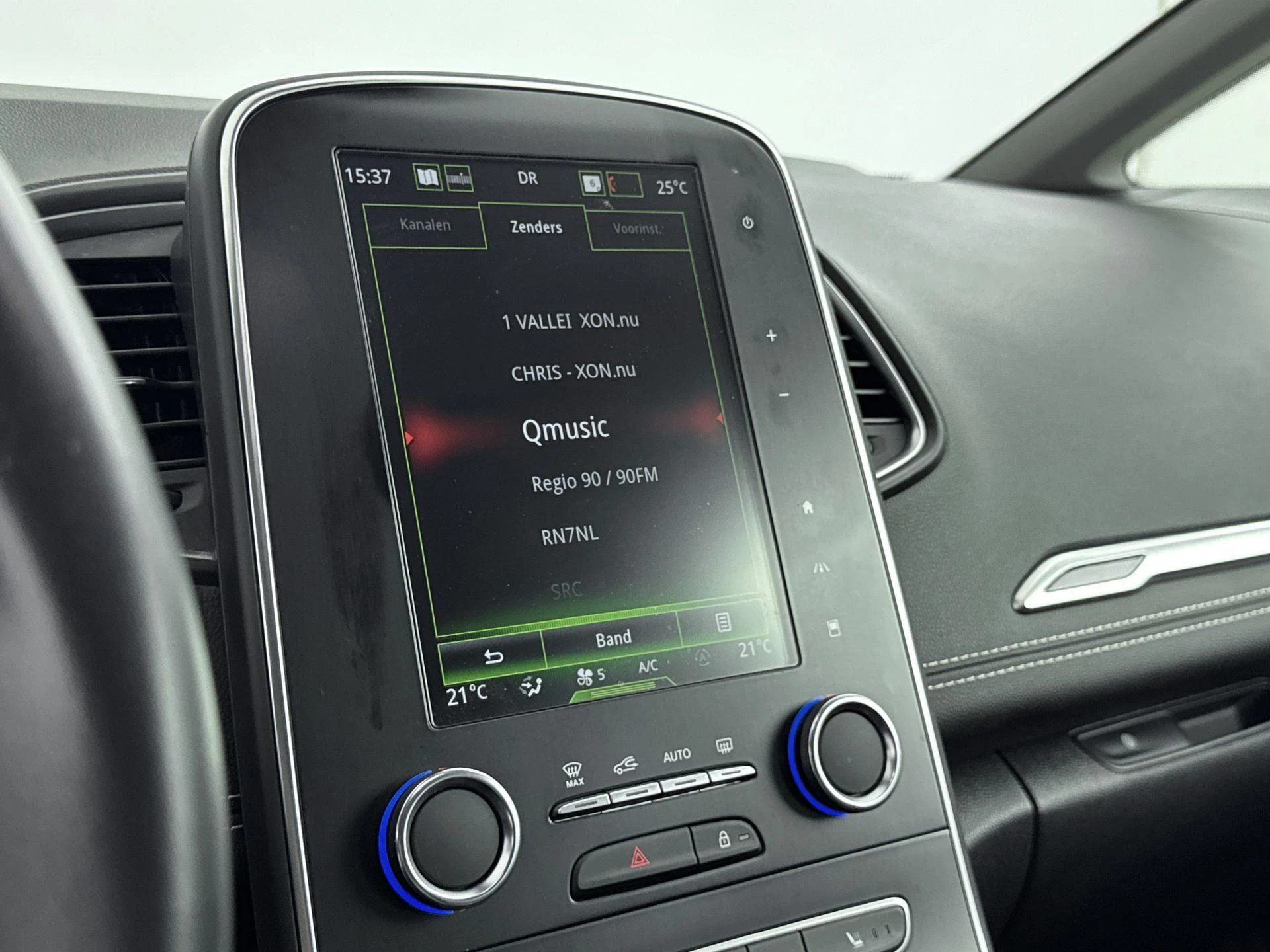 Renault-Grand Scénic-image-6