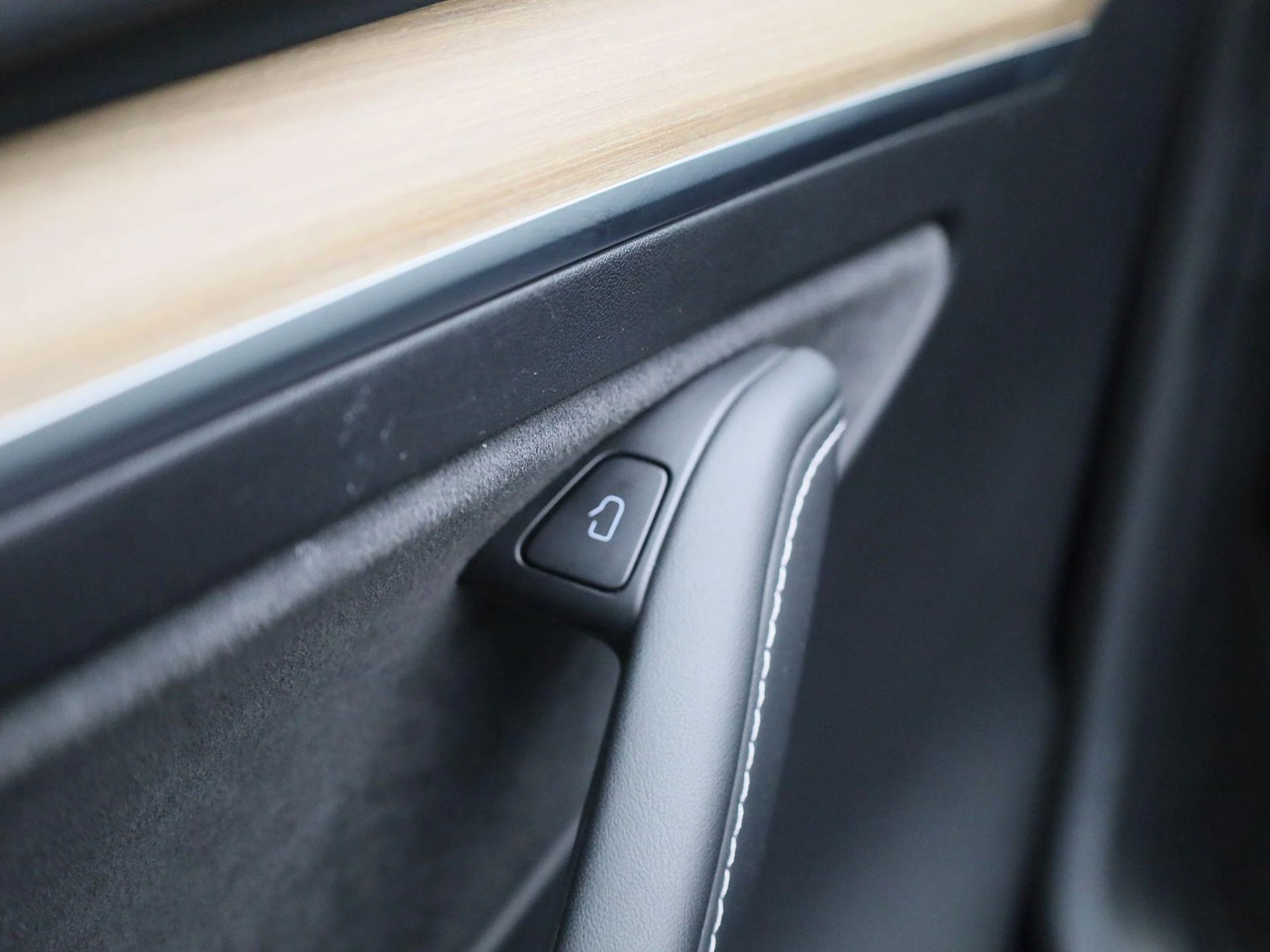 Tesla-Model Y-image-40