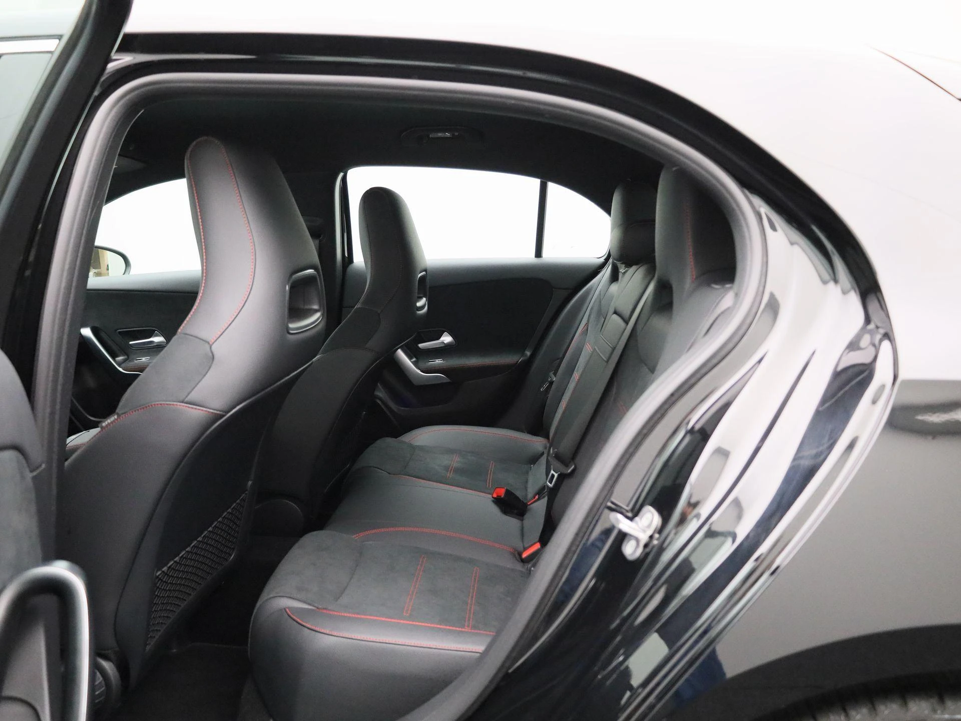 Mercedes-Benz-Classe A-image-9