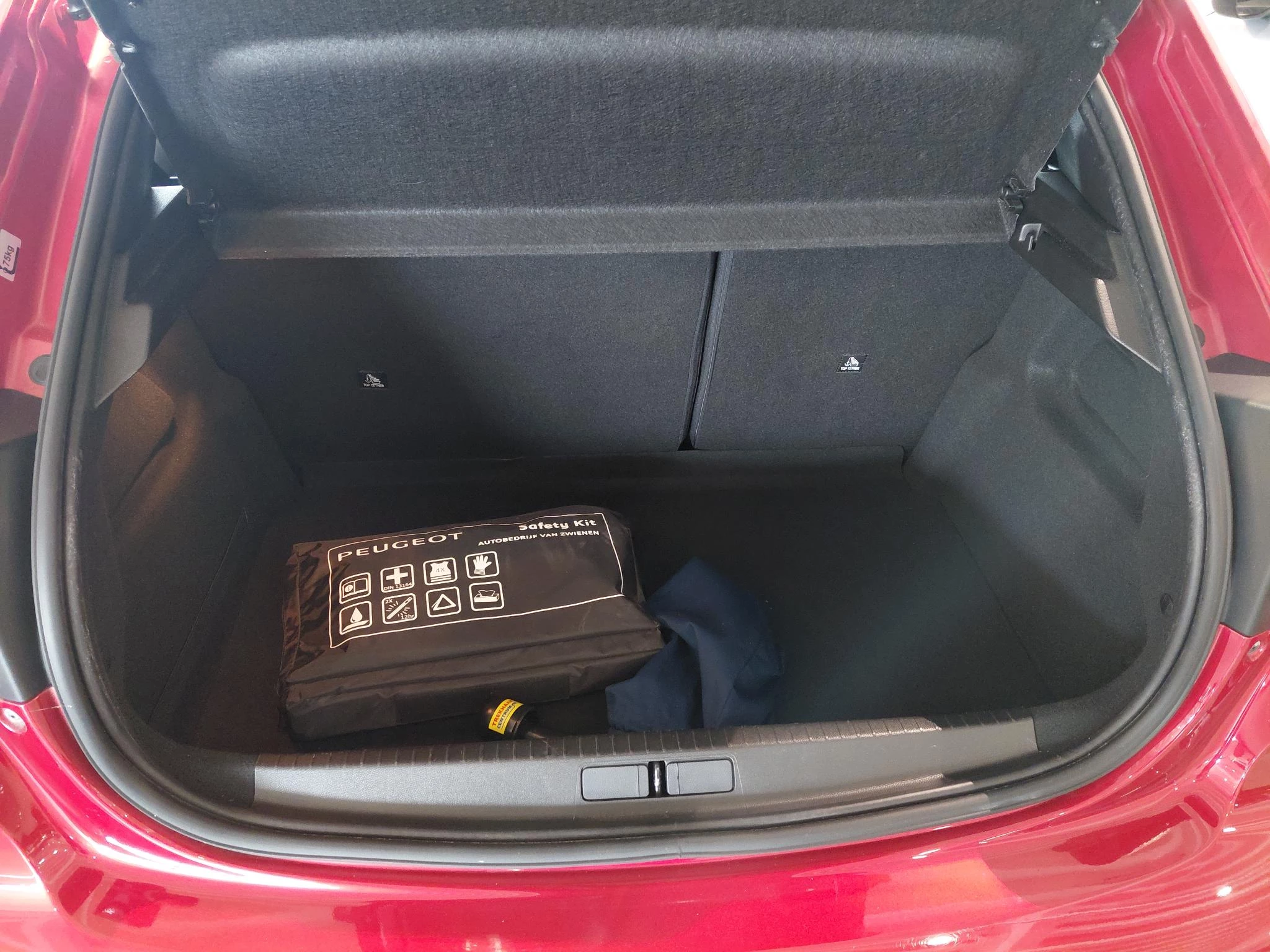 Peugeot-208-image-18